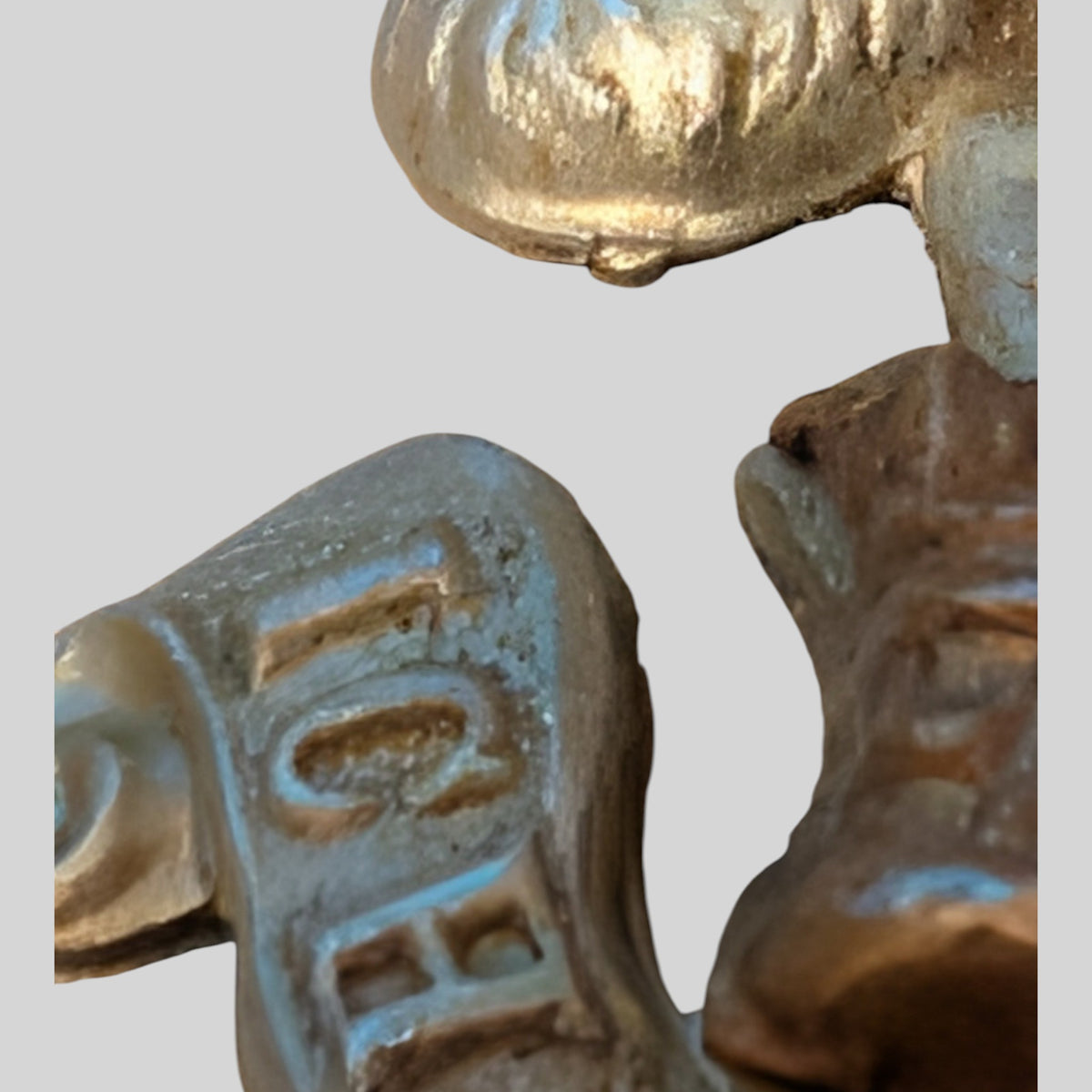 WW1 The Leinster Regt "Curly Scroll" Economy Measure Bimetal Cap Badge