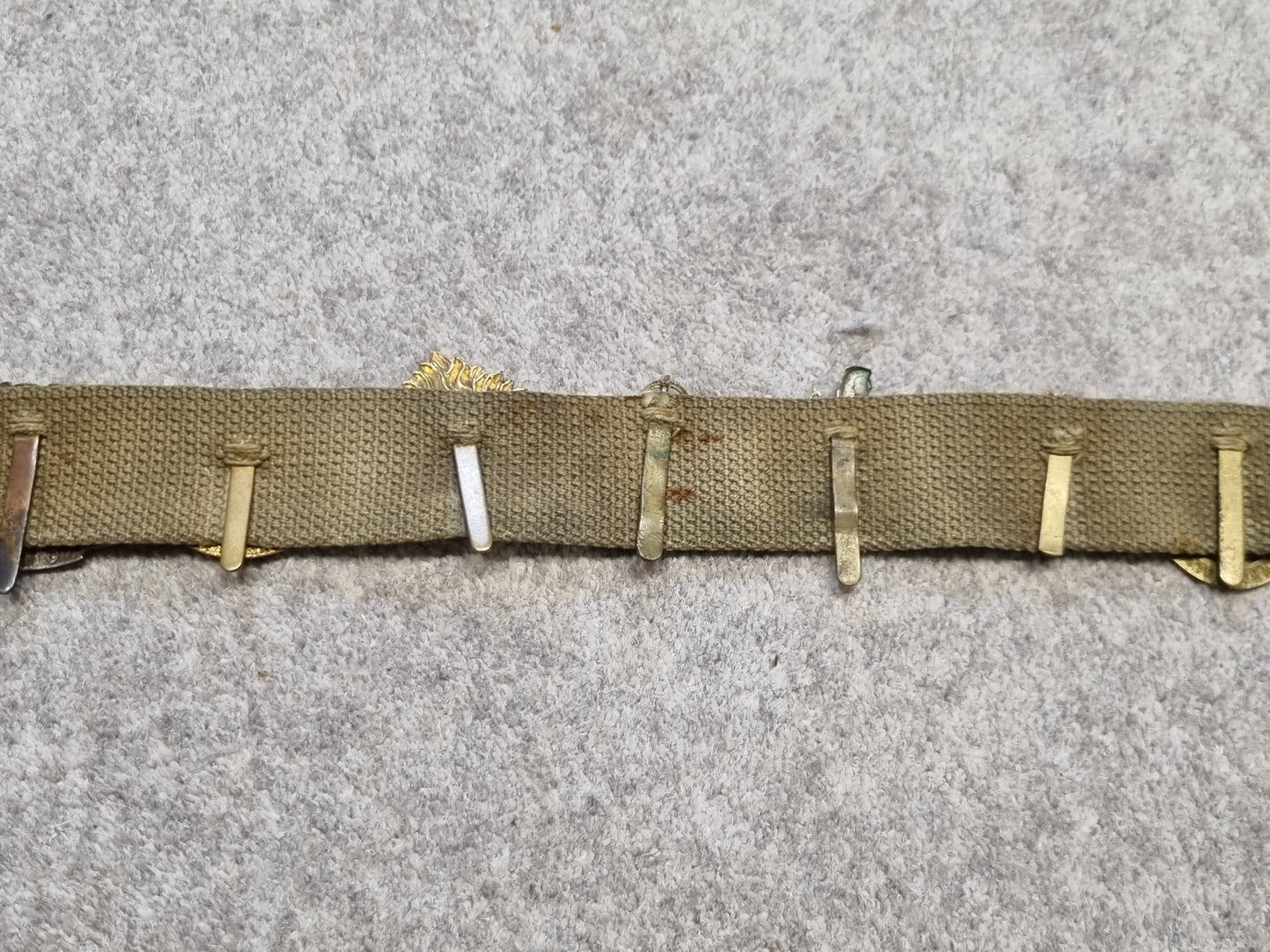 SOLD! Unique WW1 Souvenir Belt with 14 British Army Cap Badges