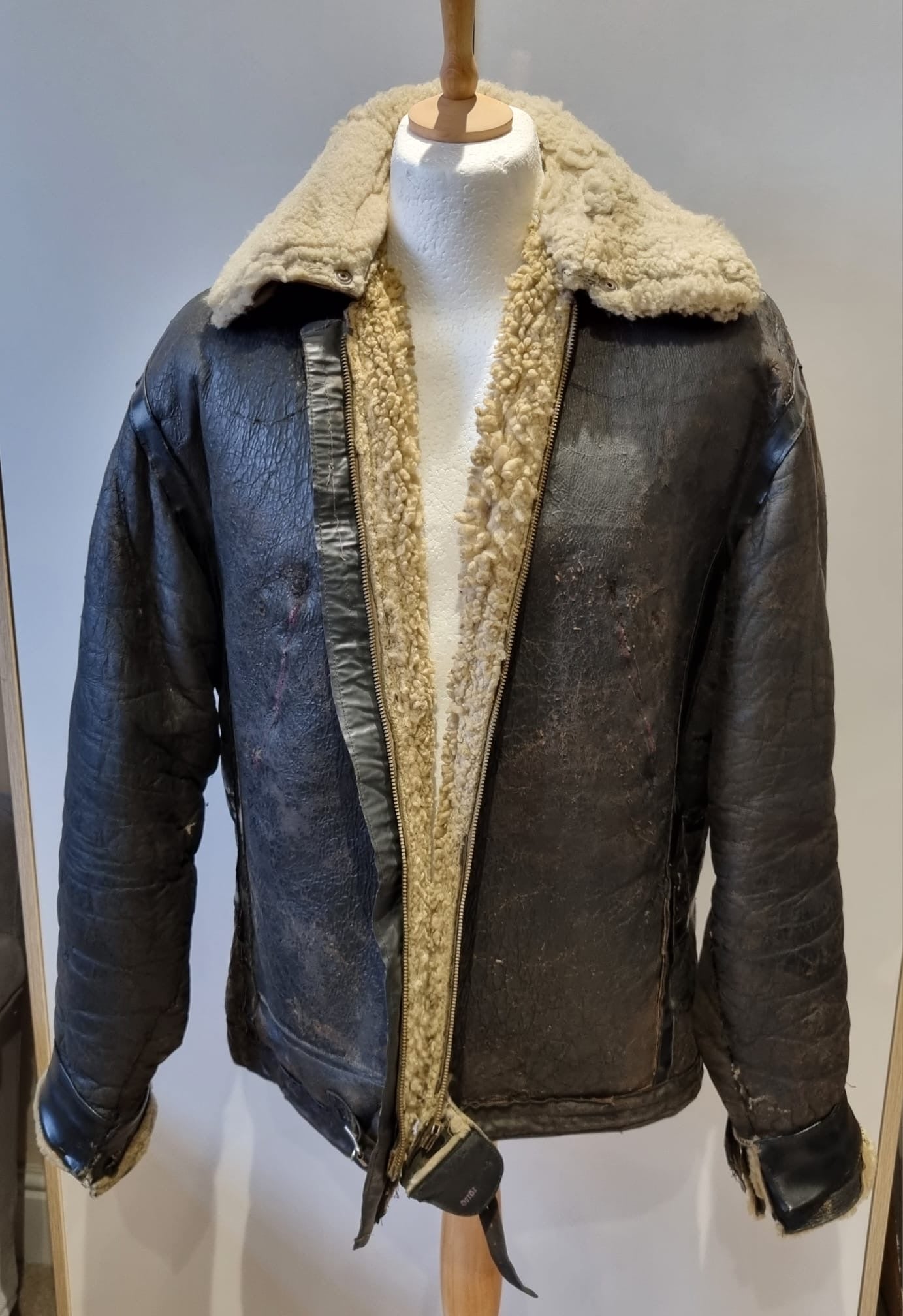 SOLD! WW2 US 8th Army Air Force B3 Flying Jacket