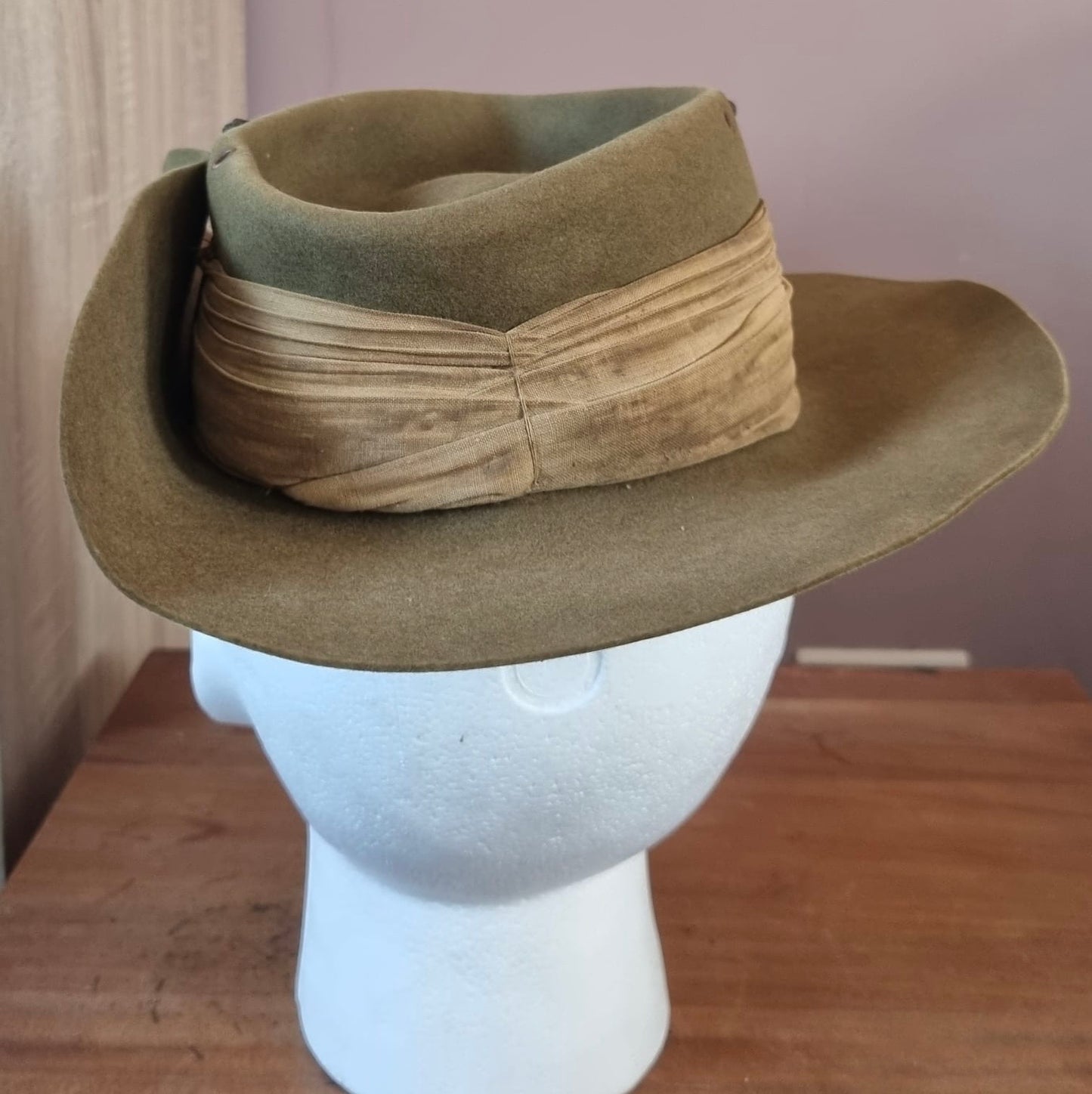 WW2 Royal Australian Air Force (RAAF) Slouch Hat, Dated 1943