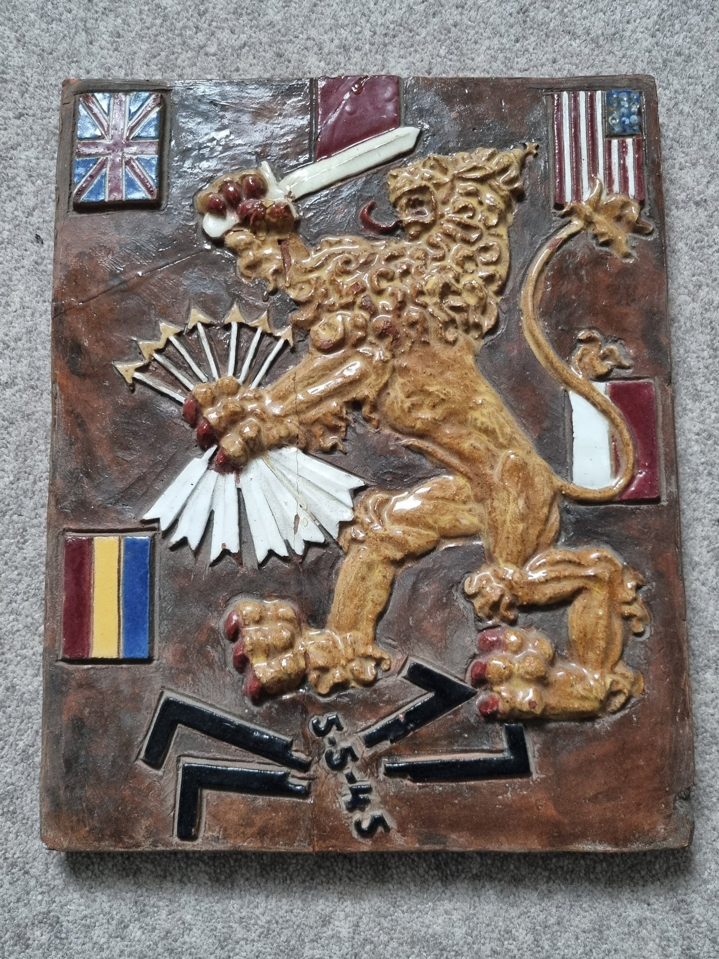 Rare WW2 Dutch Resistance Set - Plaque, Flag, Air Drop Leaflets & Newspapers
