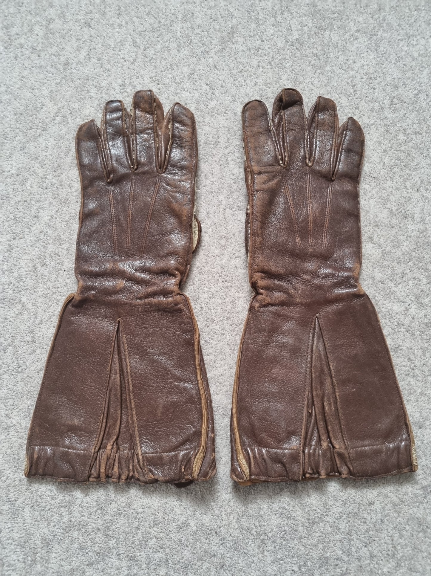 WW2 1941 Pattern RAF Flying Gloves, Air Ministry Stamped