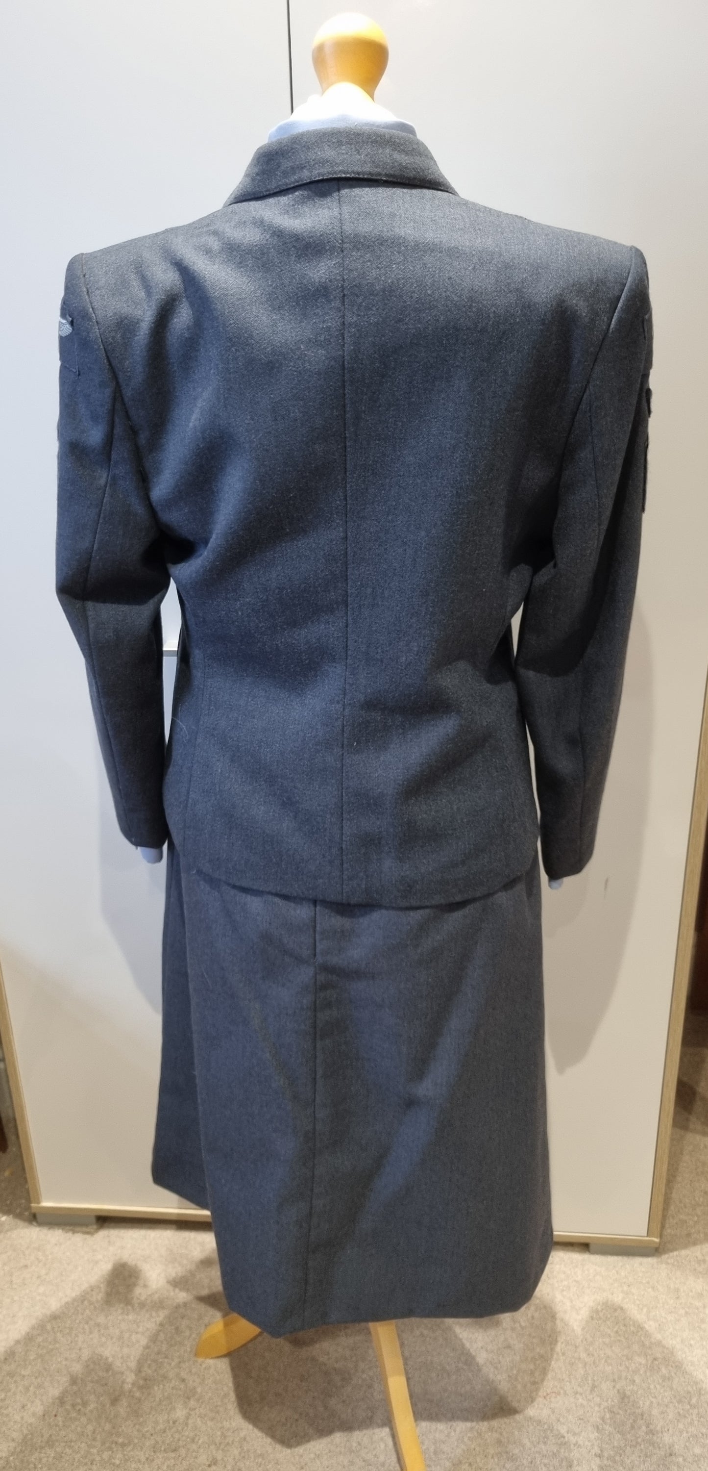WRAF UK 12-14 RAF Service Dress Uniform Medical Service Jacket Shirt Skirt Cap