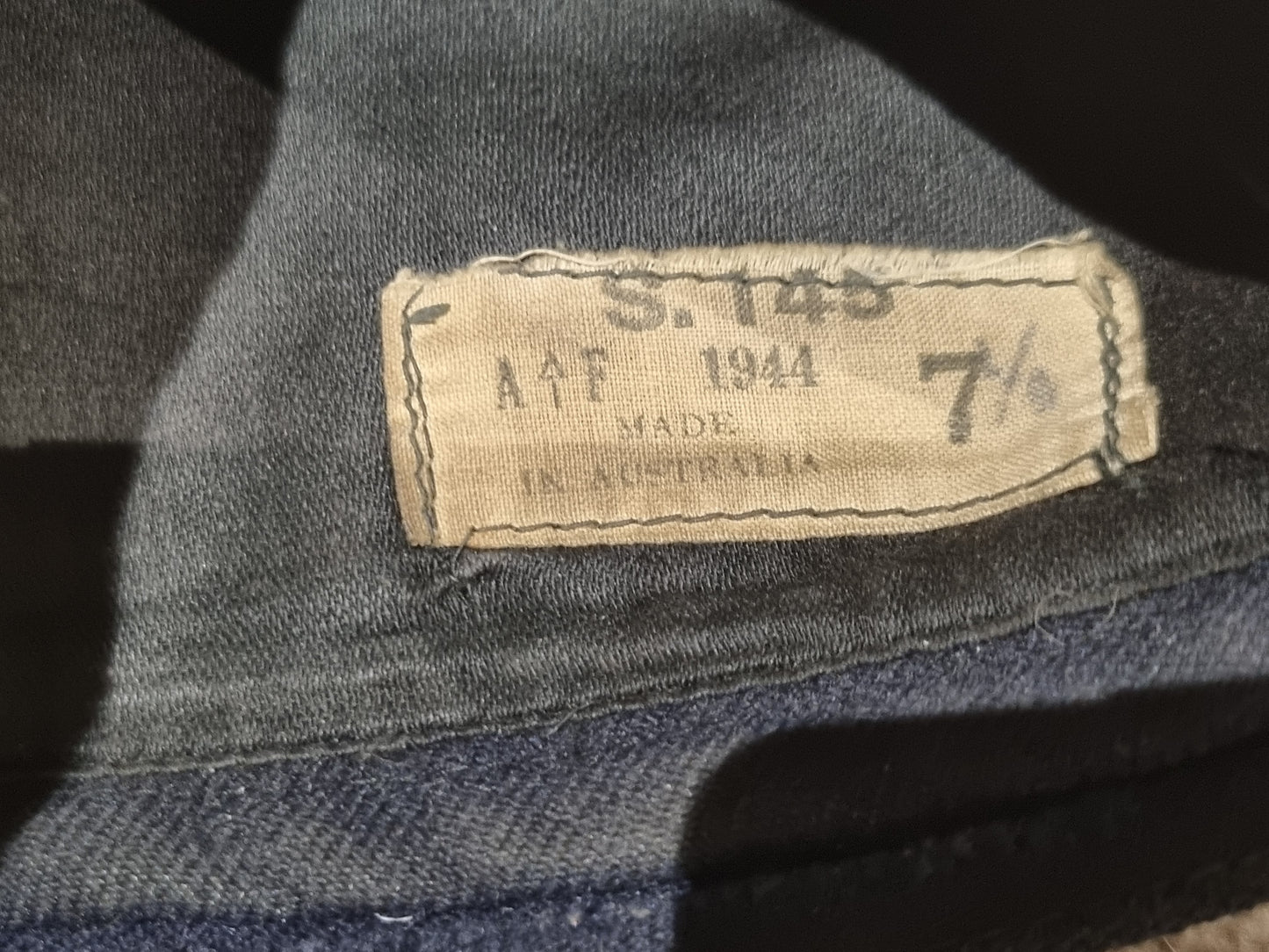 SOLD! WW2 RAAF Royal Australian Airforce Sidecap Dated 1944