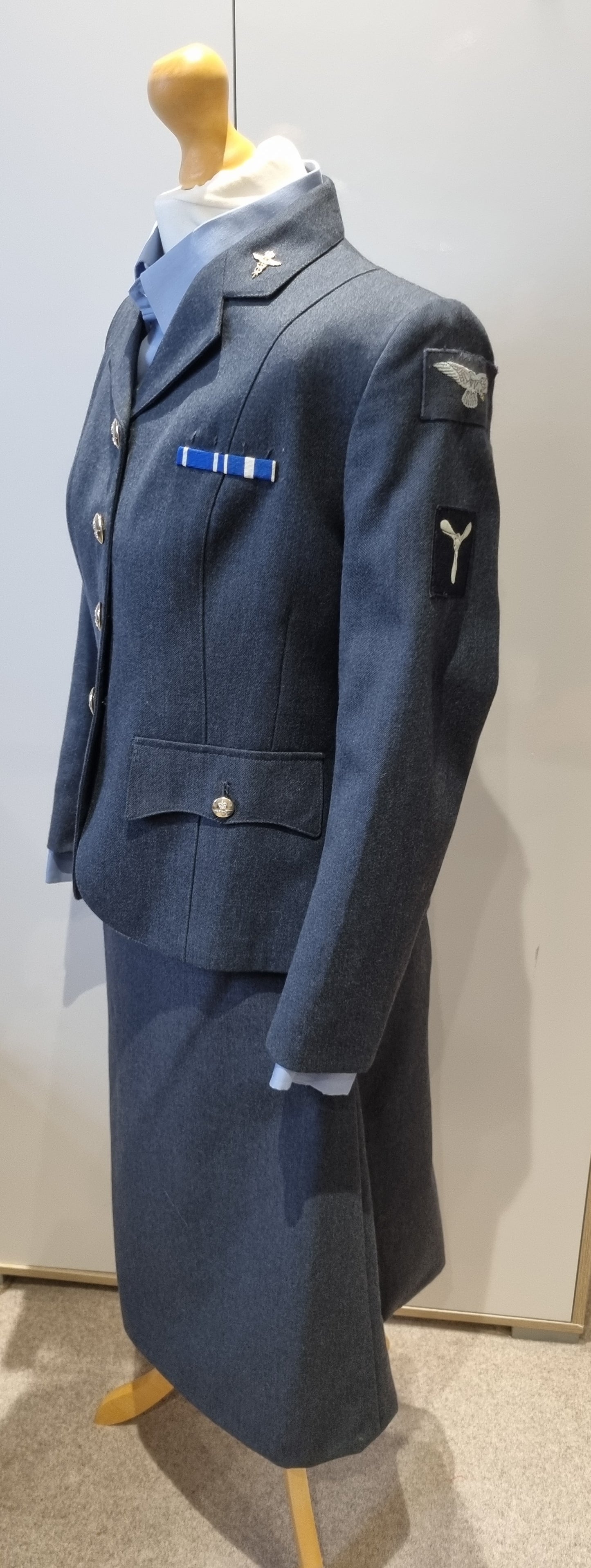 WRAF UK 12-14 RAF Service Dress Uniform Medical Service Jacket Shirt Skirt Cap