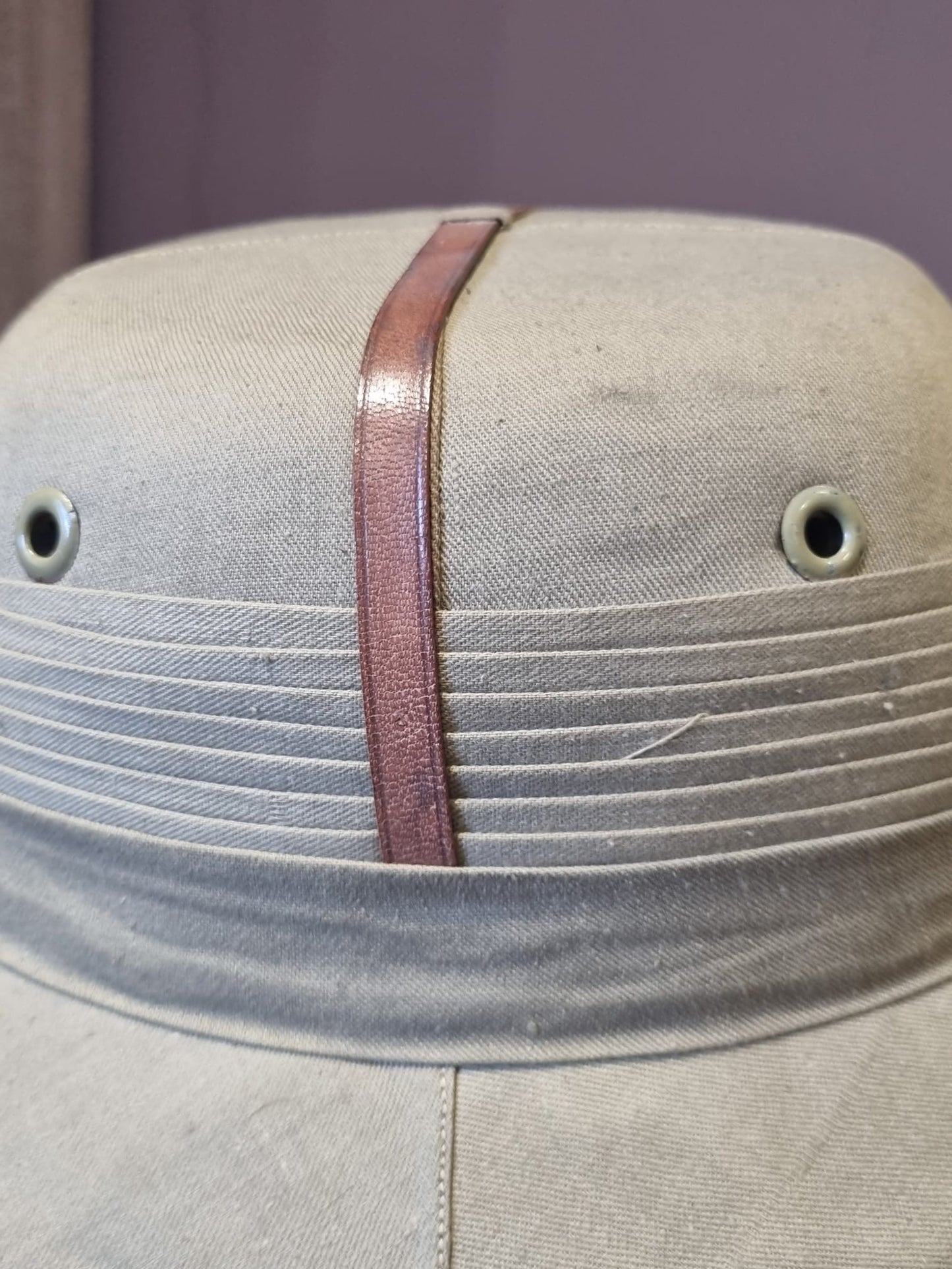 WW2 Italian Infantry Officer’s ‘India’ Pattern Pith Helmet