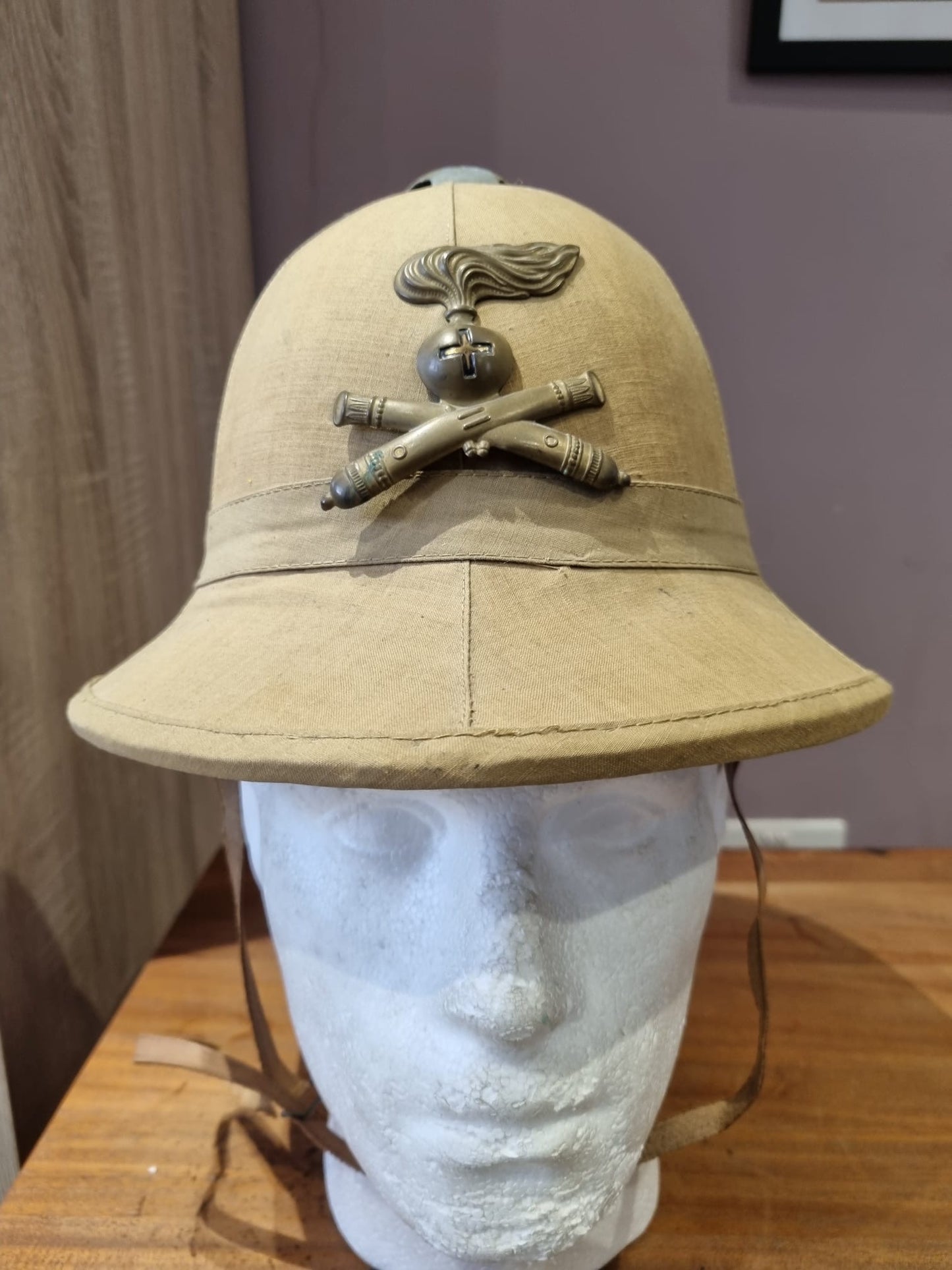 SOLD! WW2 Italian Artillery ‘Fuori Corpo’ M35 Pith Helmet