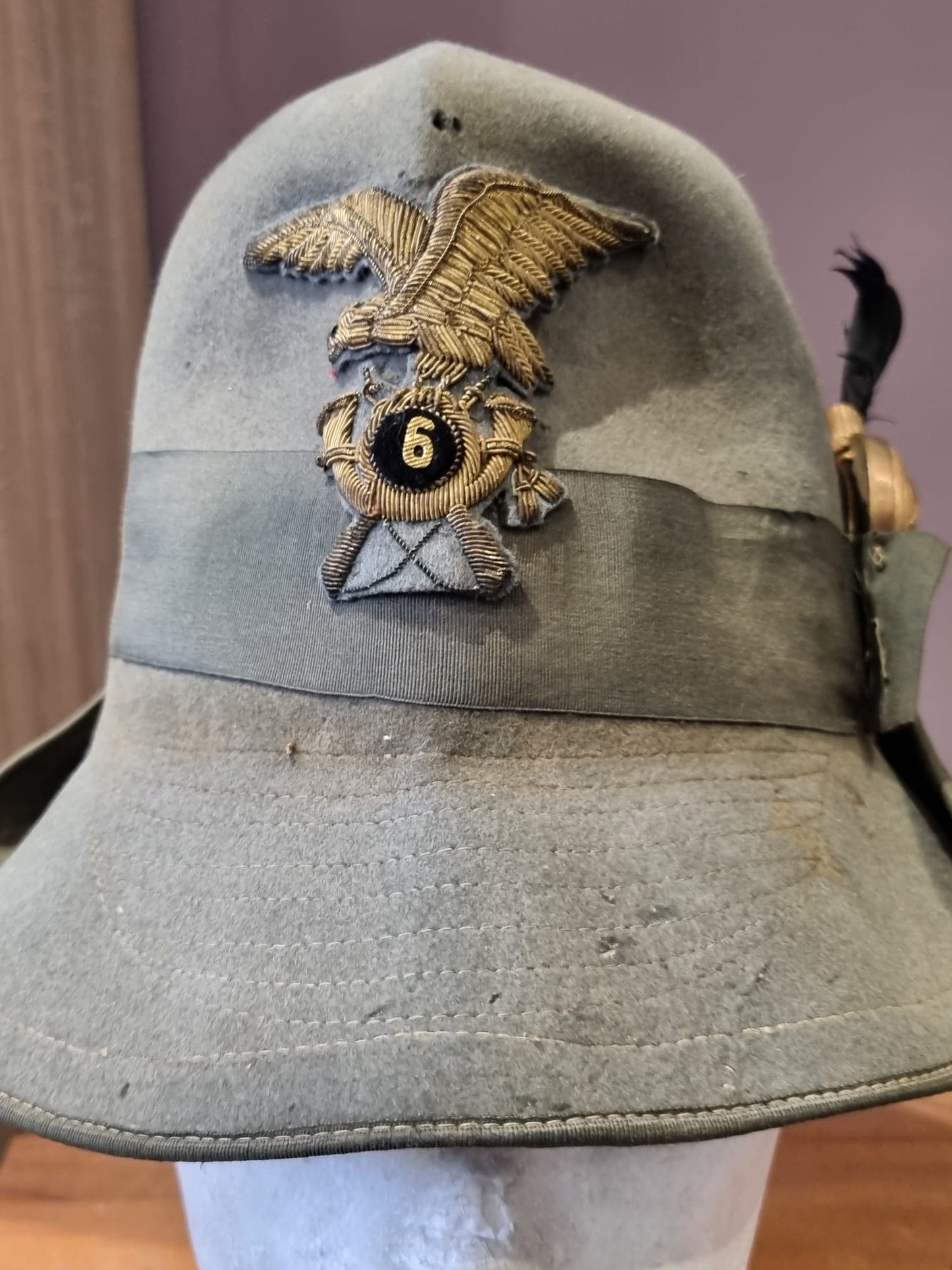 WW2 or Earlier Italian Officer’s M34 Alpini Cap to the 6th Alpini Regiment, with Nappina and Partial Feather