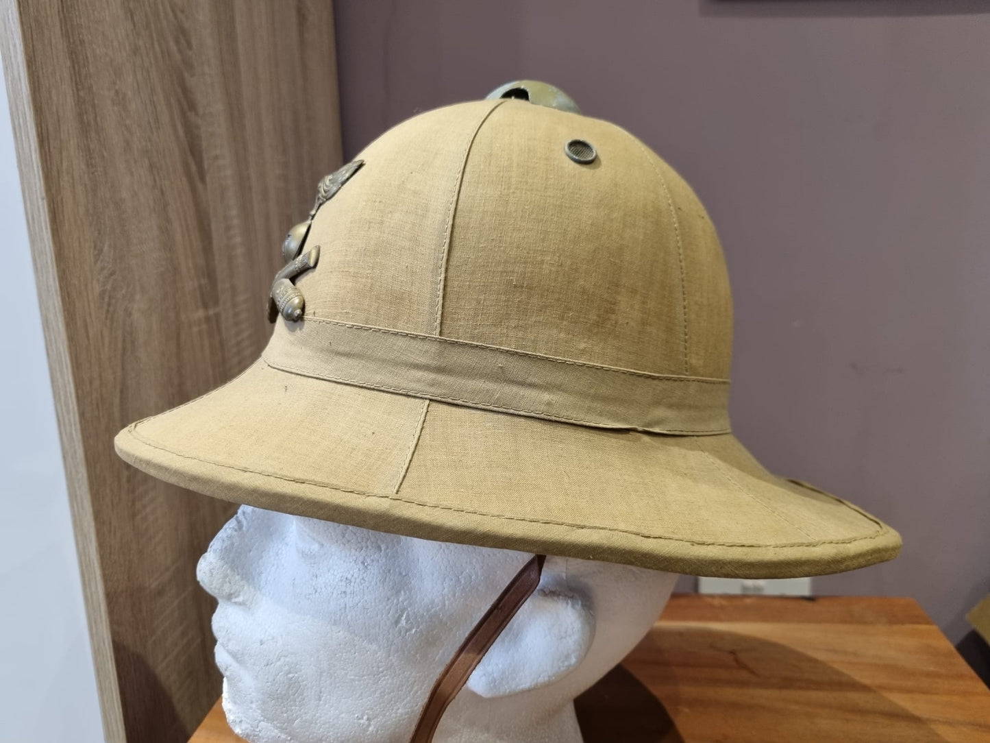 SOLD! WW2 Italian Artillery ‘Fuori Corpo’ M35 Pith Helmet