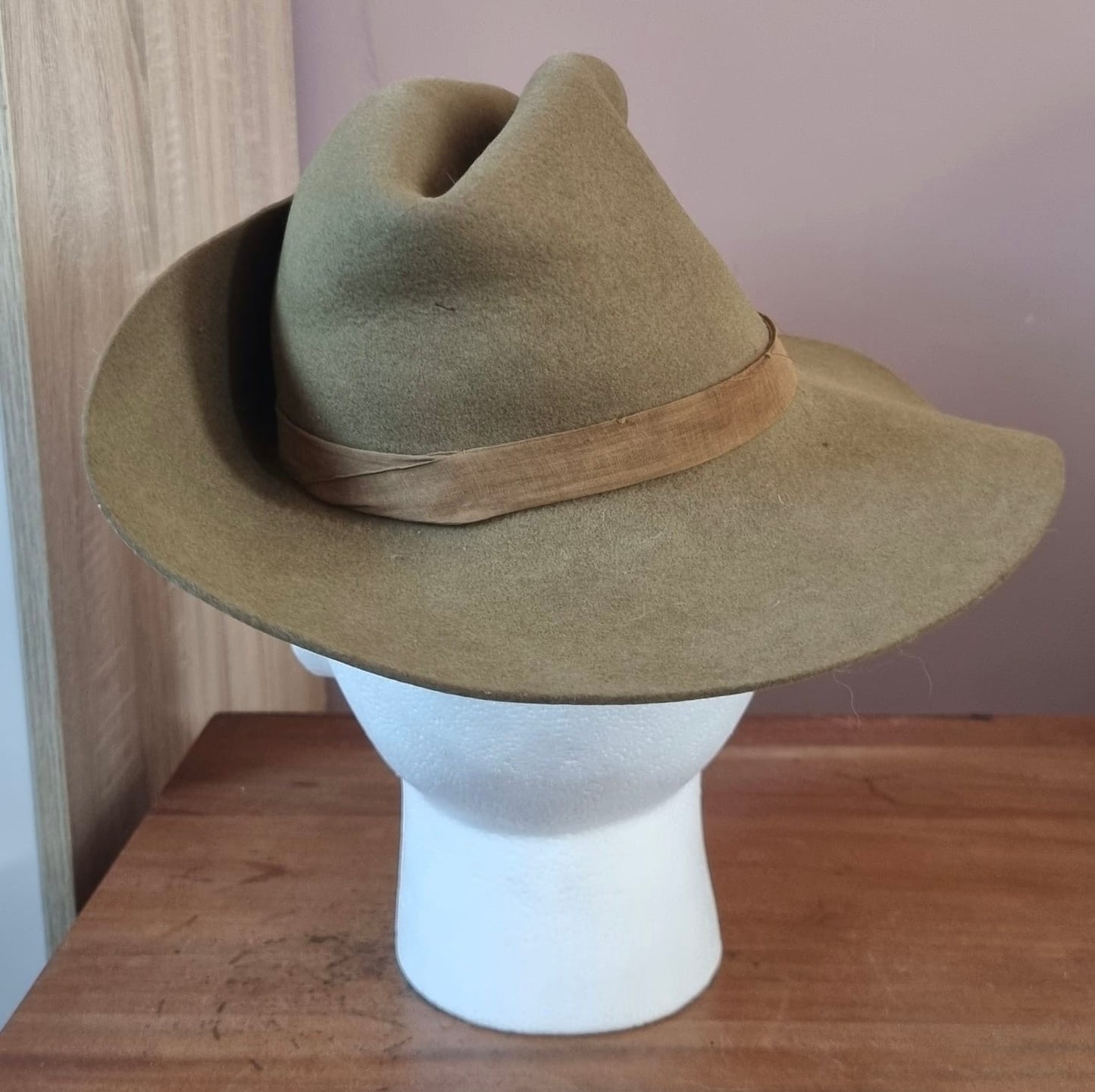 WW2 26th Indian Division Slouch Hat, Dated 1943