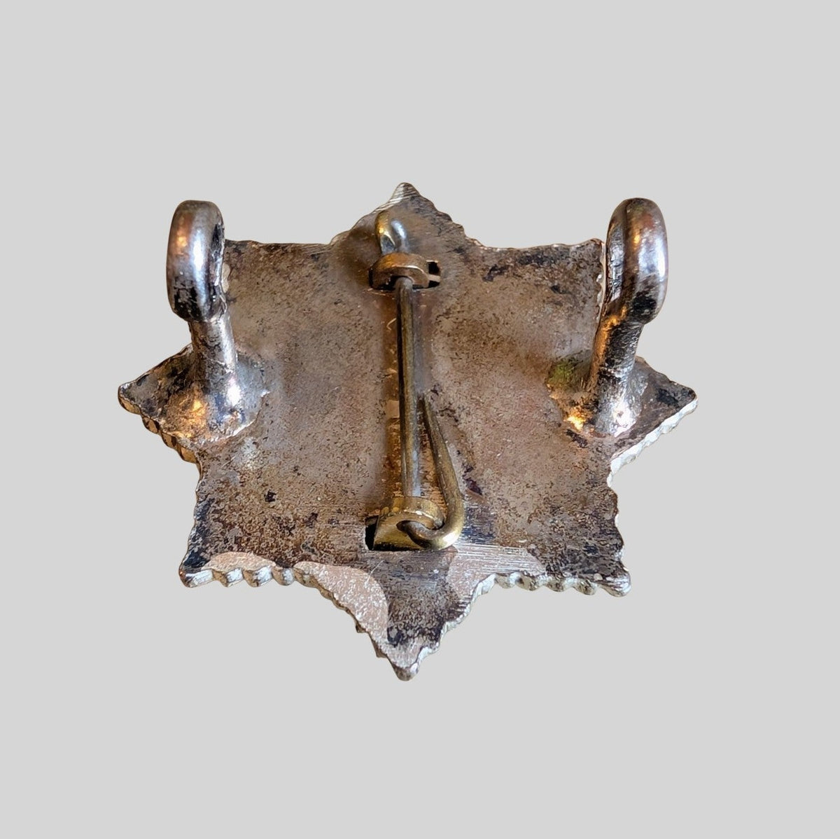 Cheshire Regiment Officer's Silver & Gilt Small Size Cap Badge