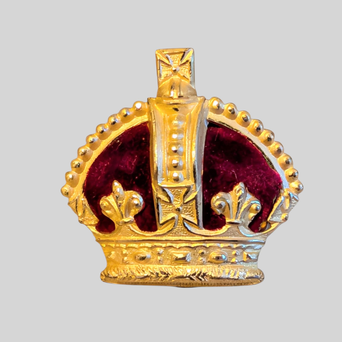 Lovely Gilt & Velvet Kings Crown Screwback Rank Crown