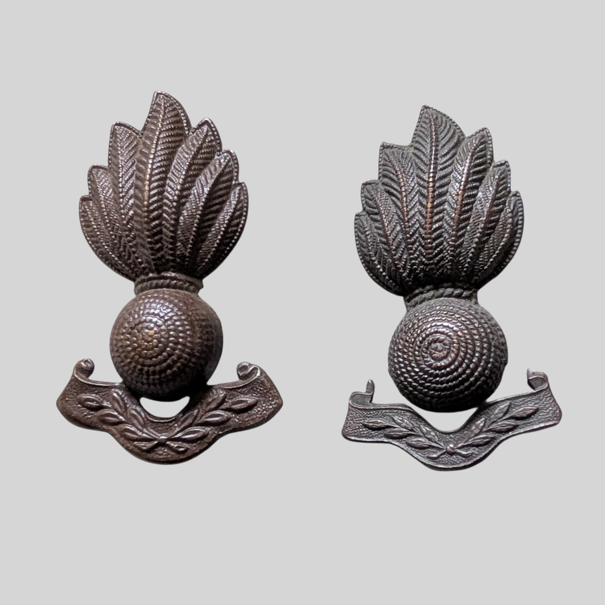 Royal Artillery Territorials Officers Bronze Collar Badge Pair