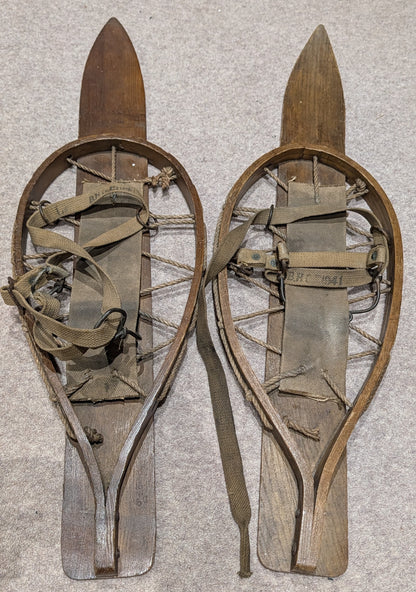 Fantastic WW2 British Army Ski Snow Commando Uniform Hat Webbing Equipment Set