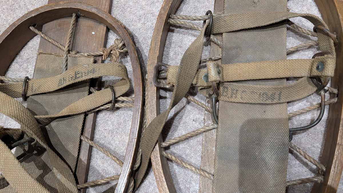 Fantastic WW2 British Army Ski Snow Commando Uniform Hat Webbing Equipment Set