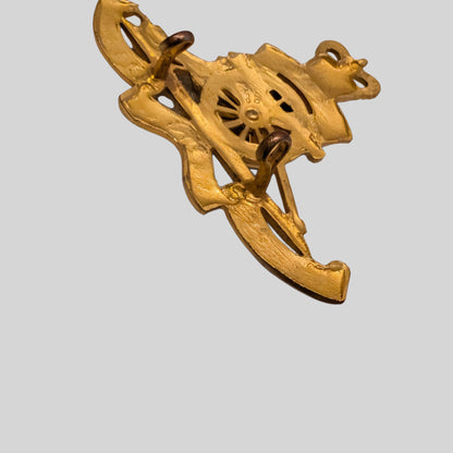 EIIR Royal Artillery Officer's Gilt Metal Cap Badge