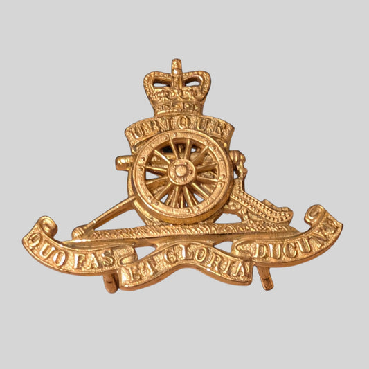 EIIR Royal Artillery Officer's Gilt Metal Beret Badge
