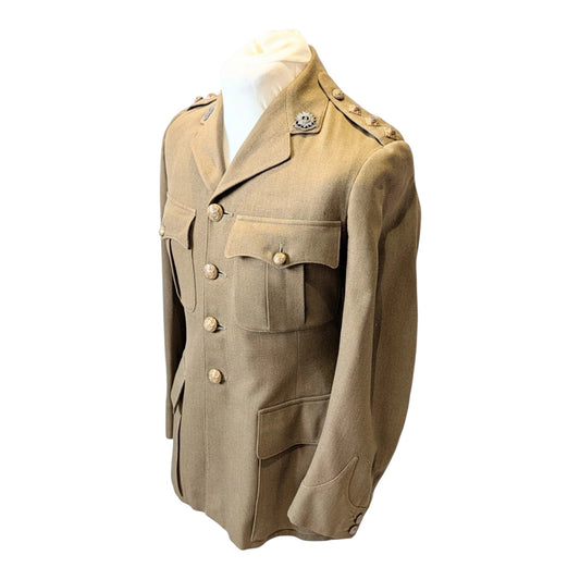 WW2 1942 British  Bedfordshire & Hertfordshire Regt Captain's Jacket
