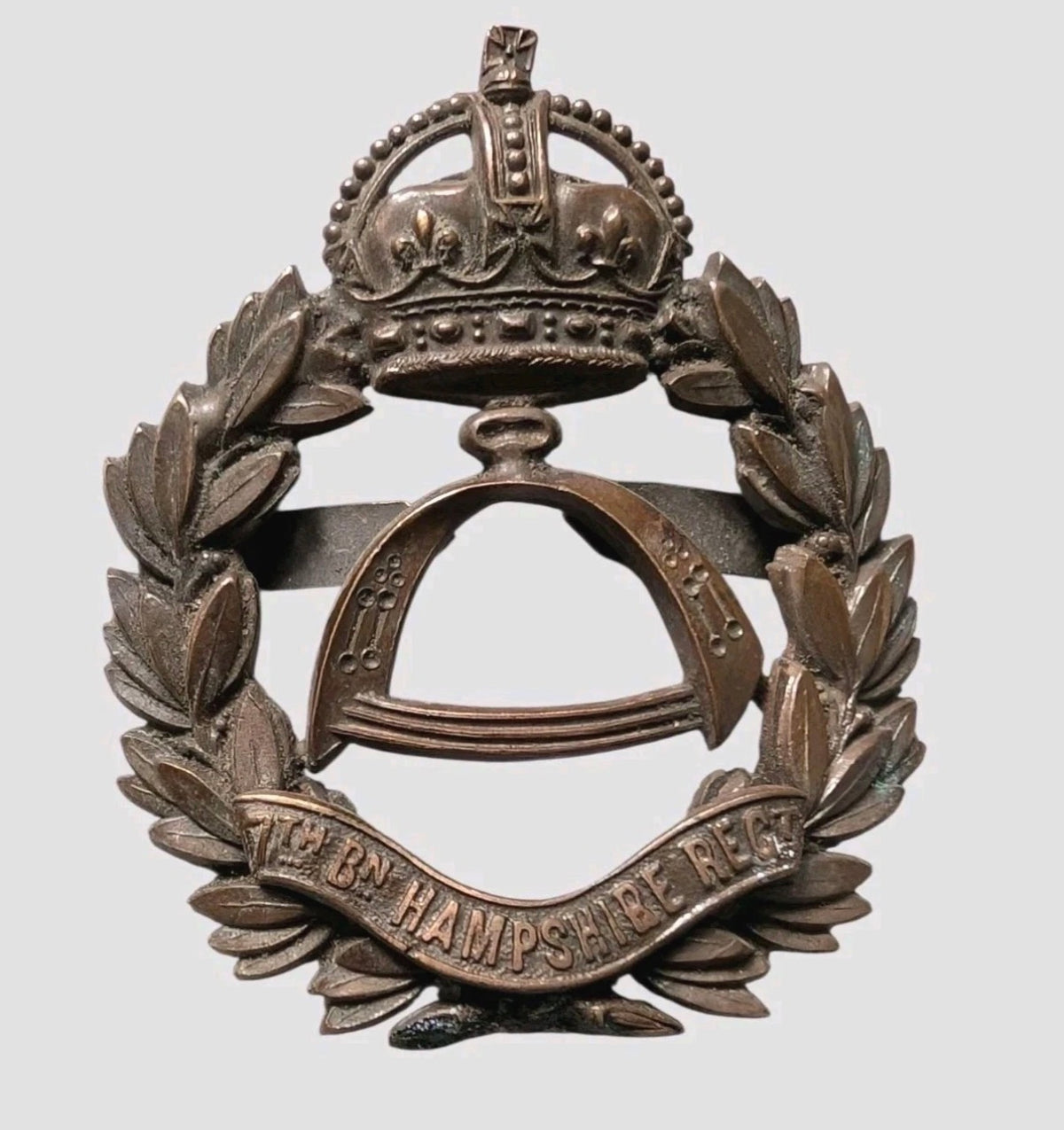 7th Hampshire (Territorial) Battalion Officers Bronze Cap Badge