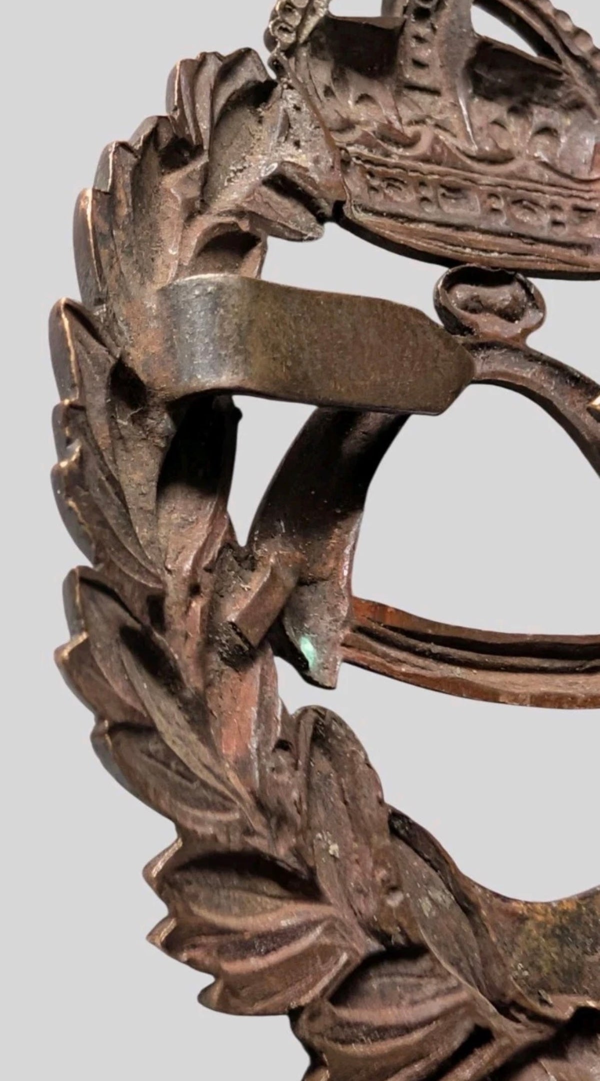 7th Hampshire (Territorial) Battalion Officers Bronze Cap Badge