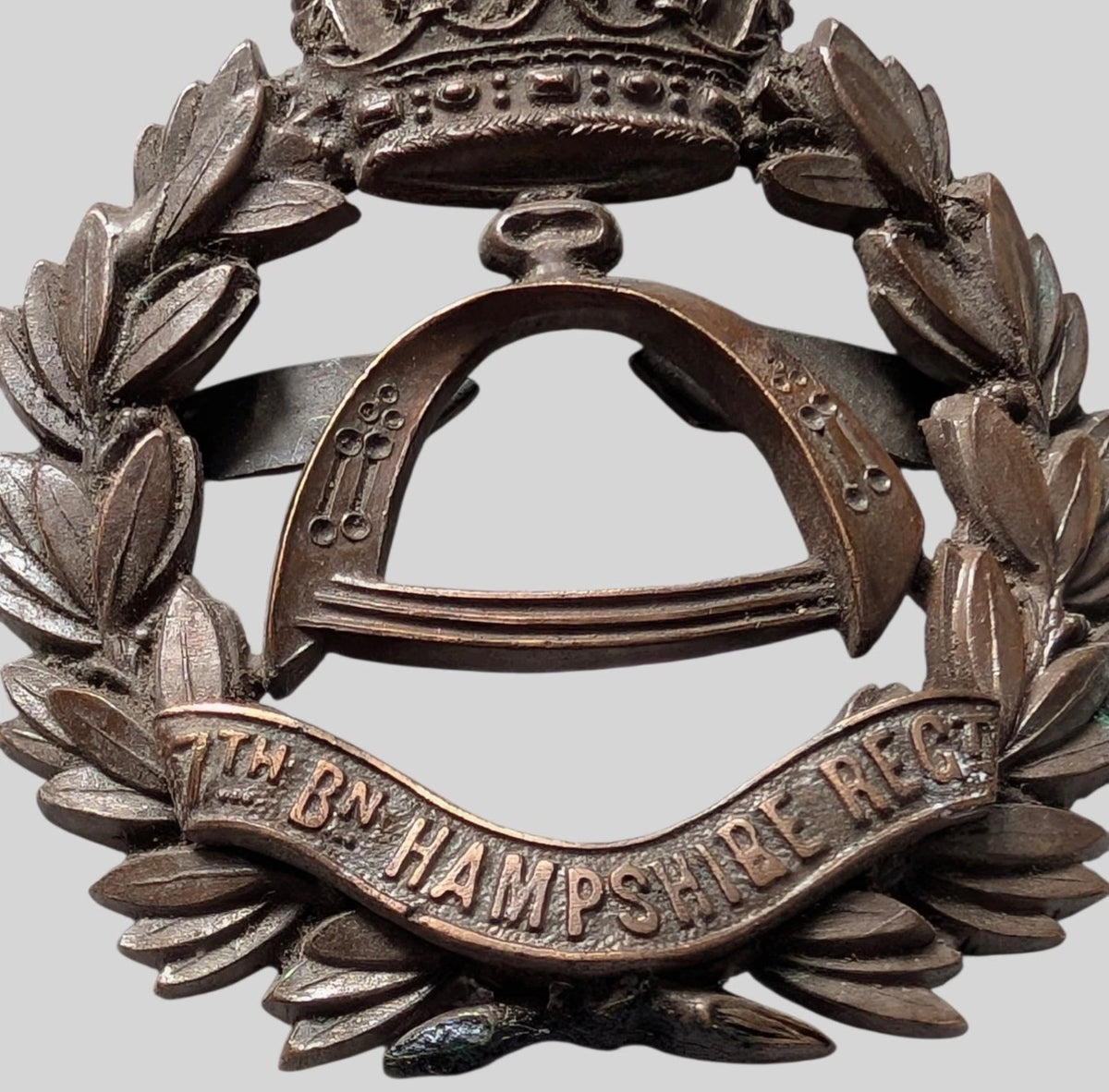7th Hampshire (Territorial) Battalion Officers Bronze Cap Badge