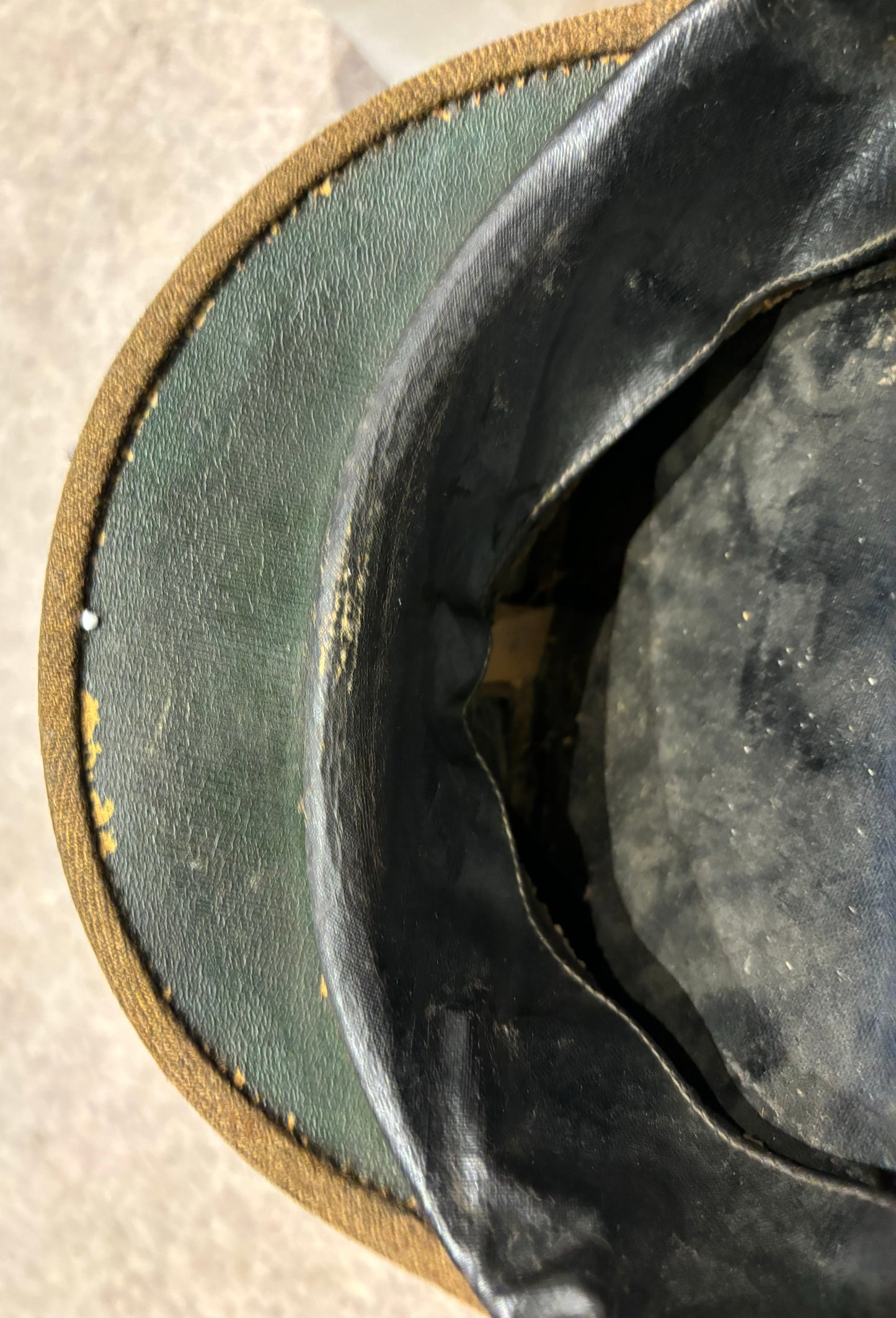 Early Interwar King’s (Liverpool) Regiment M1922 Visor Cap, Named