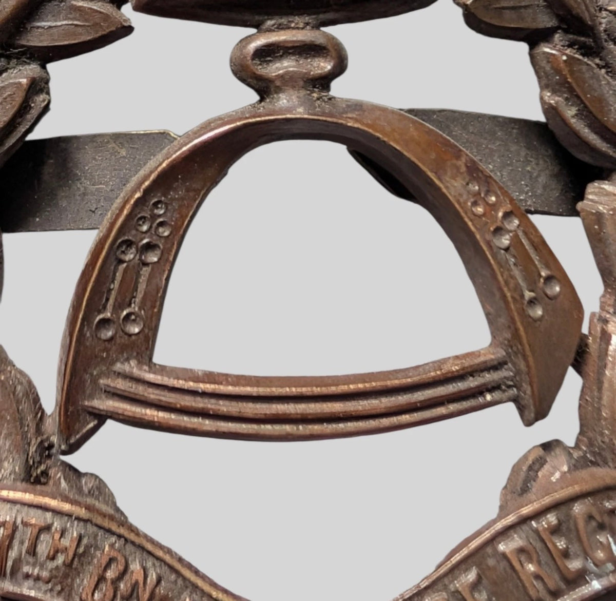 7th Hampshire (Territorial) Battalion Officers Bronze Cap Badge