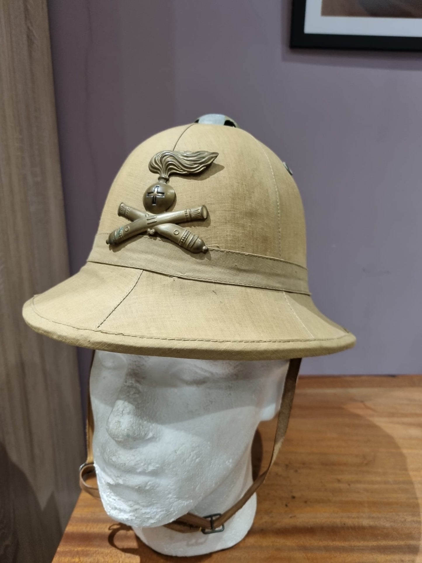 SOLD! WW2 Italian Artillery ‘Fuori Corpo’ M35 Pith Helmet