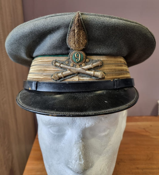 WW2 Italian Captain’s Visor Cap to the 9th Guardia alla Frontiera Artillery Regiment (Border Guards)