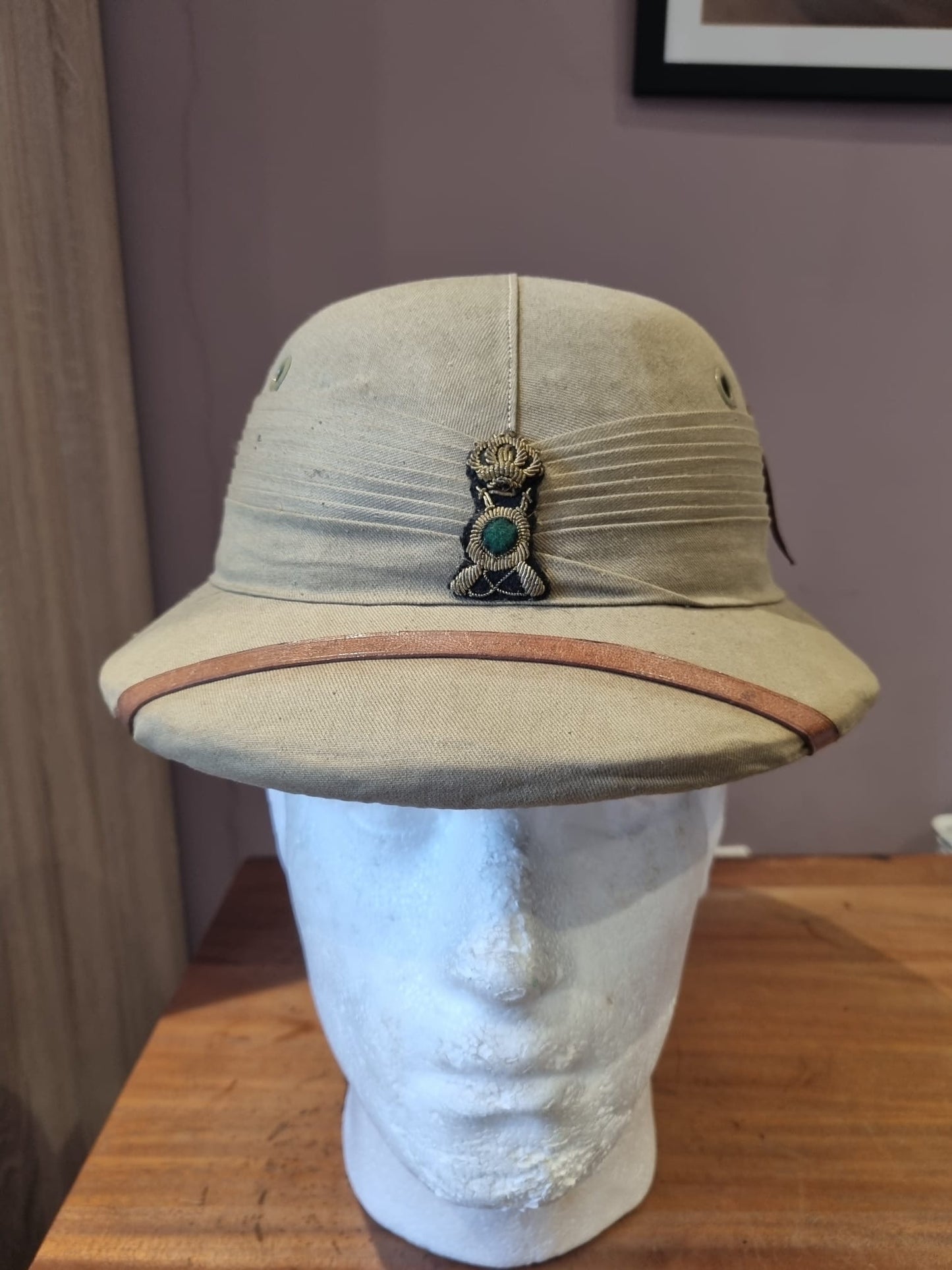 WW2 Italian Infantry Officer’s ‘India’ Pattern Pith Helmet