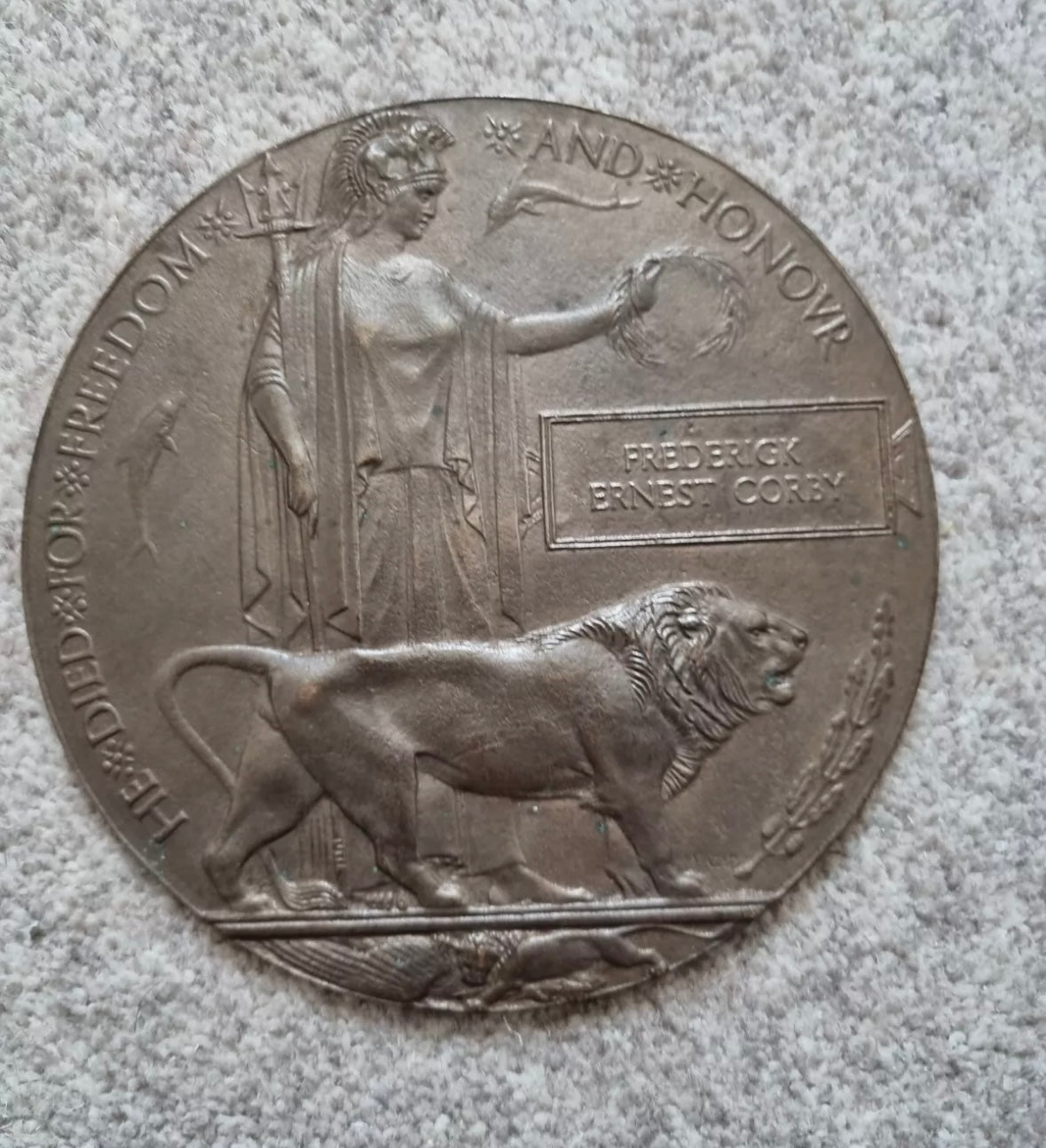 WW1 Death Plaque to Private Frederick Ernest Corby, 1st Surrey Rifles (London Regiment)