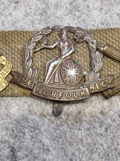 Unique WW1 Souvenir Belt with 14 British Army Cap Badges