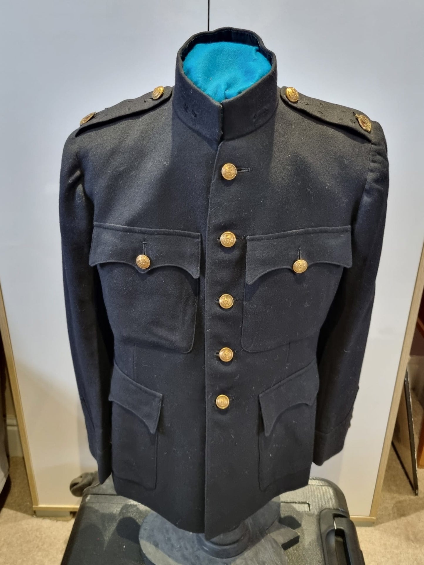 SOLD! WW2 British Army Major’s Dress Jacket for the Hallamshire Battalion, York and Lancaster Regiment