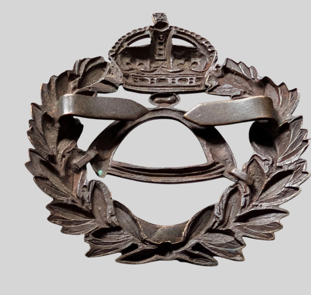 7th Hampshire (Territorial) Battalion Officers Bronze Cap Badge