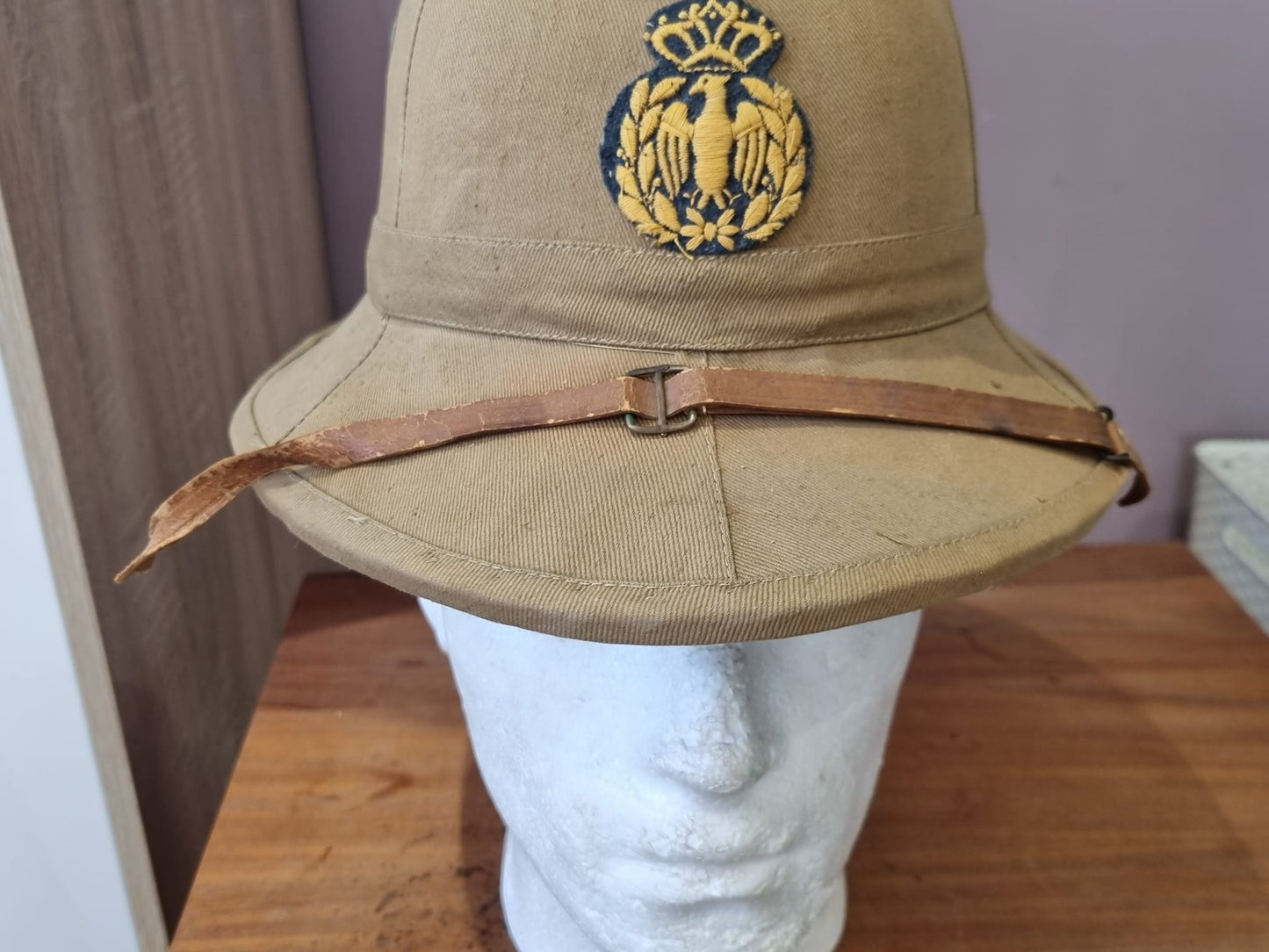 WW2 Italian Air Force M28 Pith Helmet