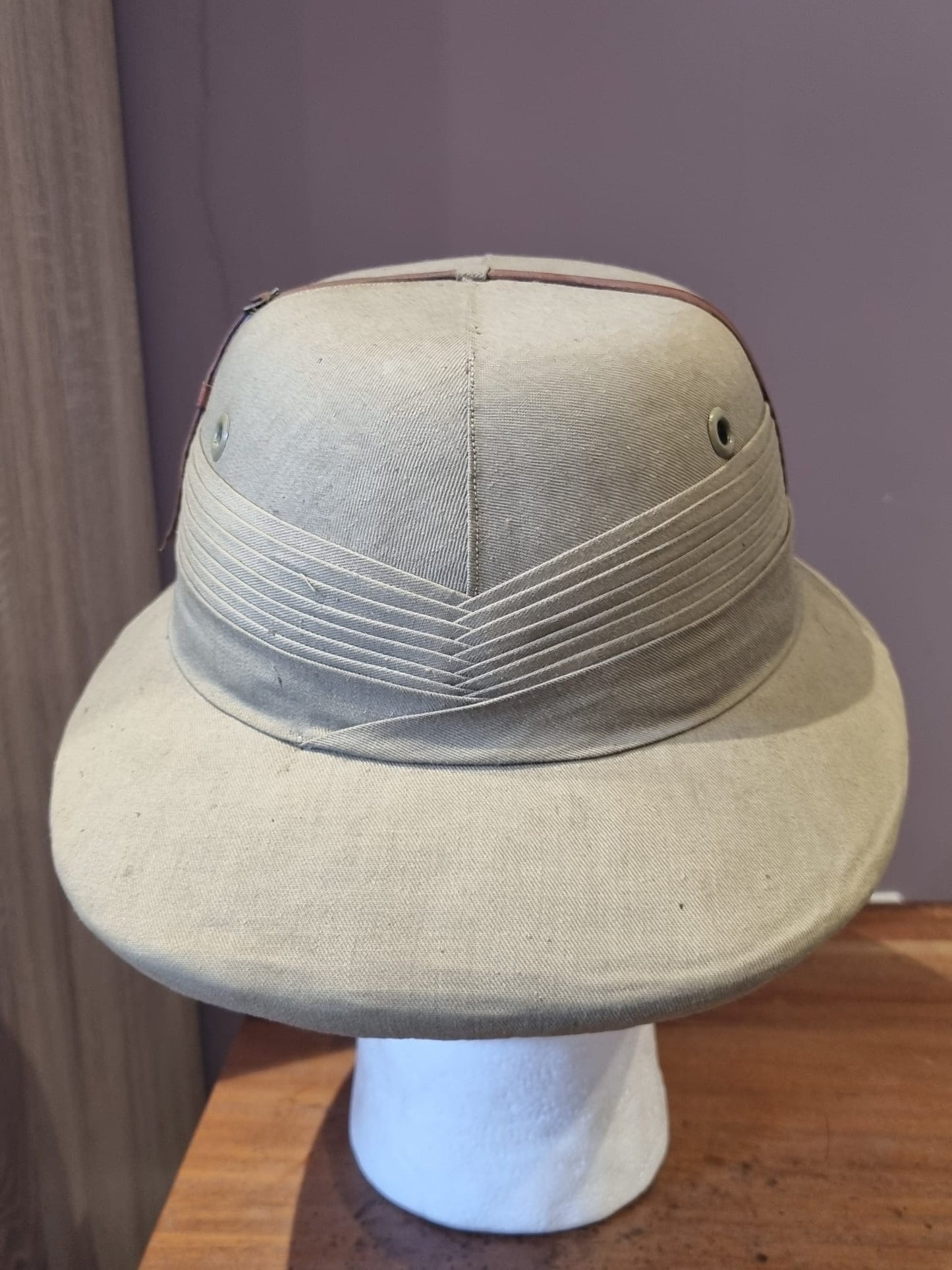 WW2 Italian Infantry Officer’s ‘India’ Pattern Pith Helmet