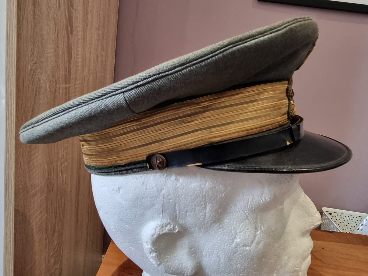 WW2 Italian Captain’s Visor Cap to the 9th Guardia alla Frontiera Artillery Regiment (Border Guards)