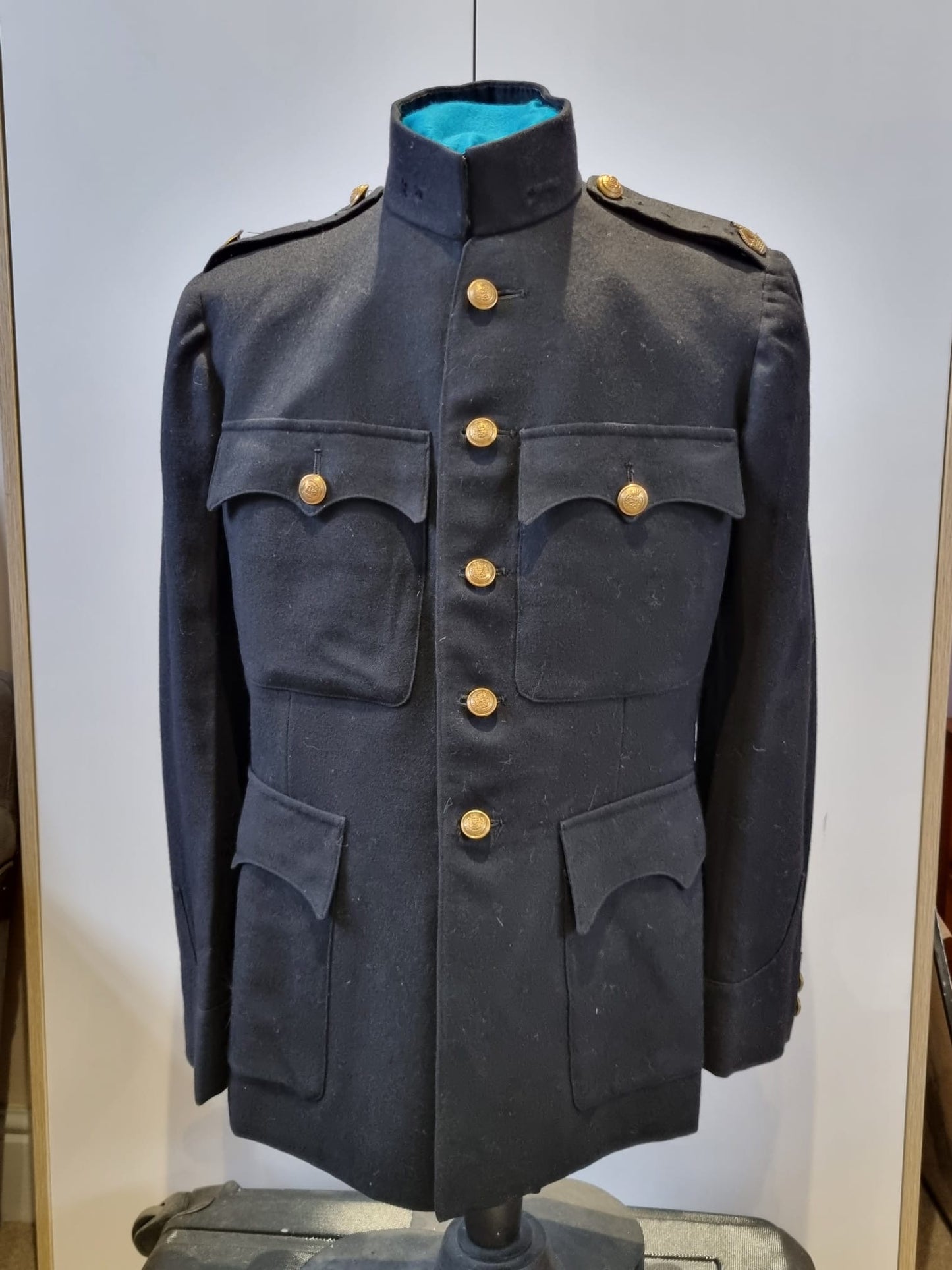 SOLD! WW2 British Army Major’s Dress Jacket for the Hallamshire Battalion, York and Lancaster Regiment