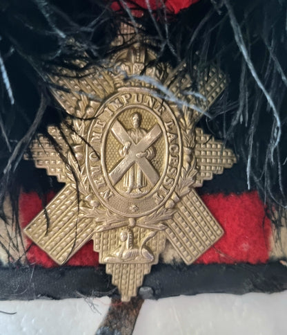 WW2 Black Watch 5 Tail feather bonnet & Tin For Major Malcolm Wolfe-Murray