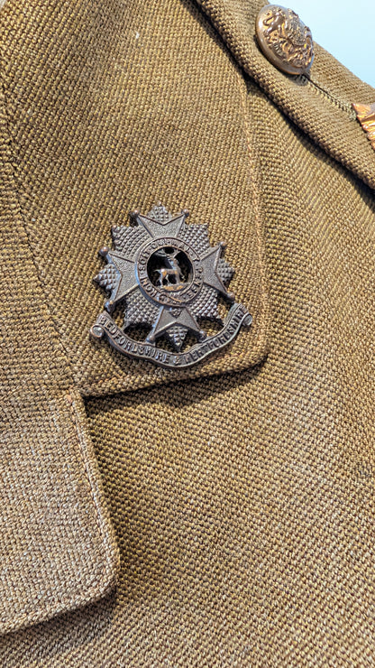 WW2 1942 British  Bedfordshire & Hertfordshire Regt Captain's Jacket
