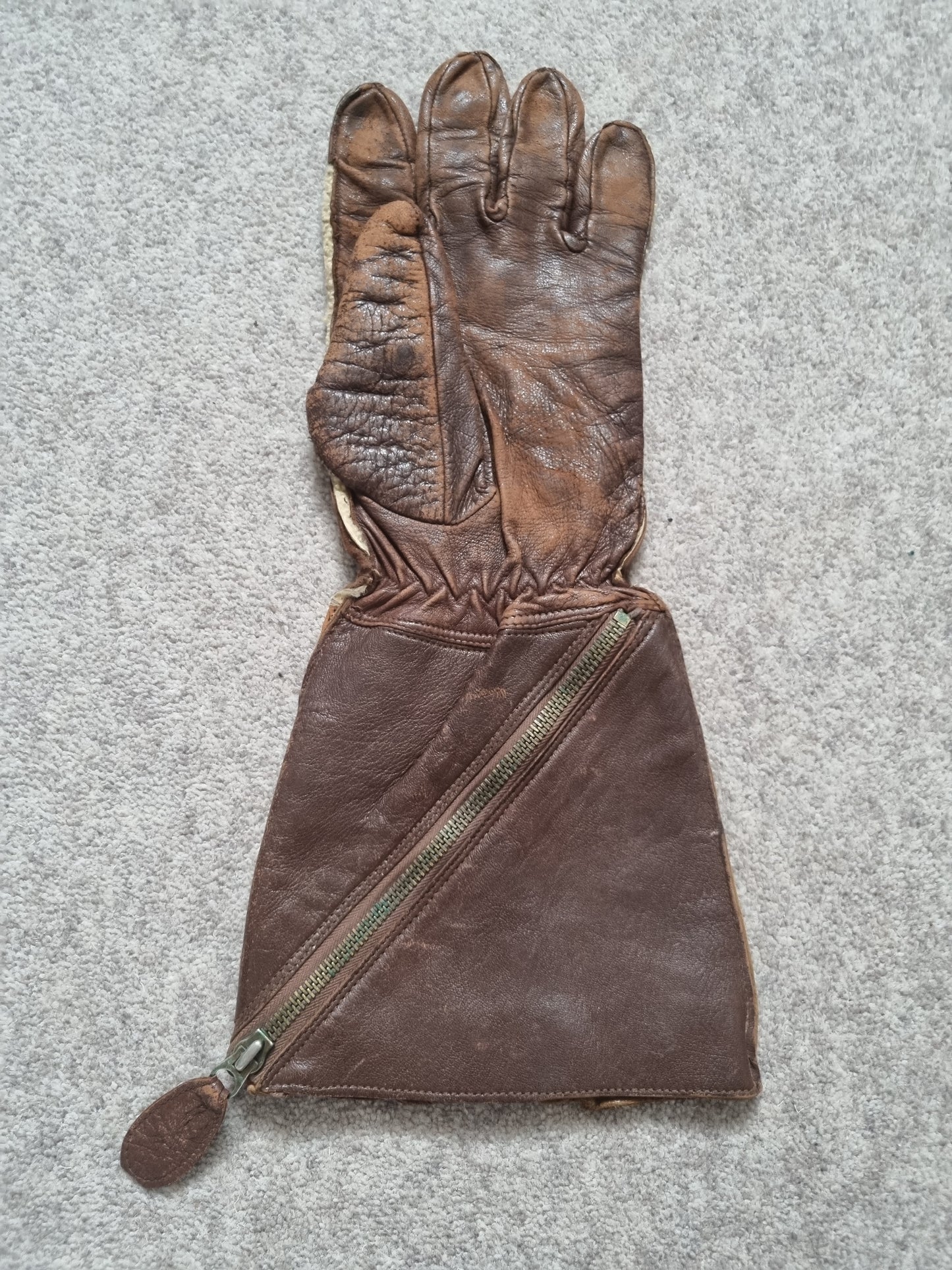 WW2 1941 Pattern RAF Flying Gloves, Air Ministry Stamped