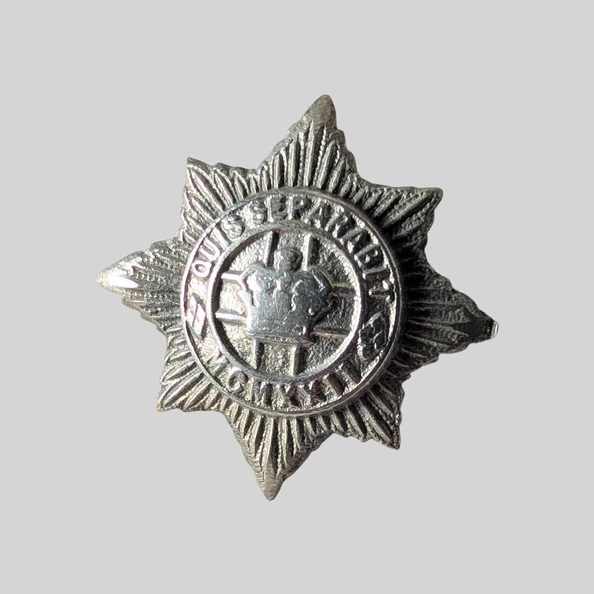 4th / 7th Royal Dragoon Guards White Metal Collar Badge