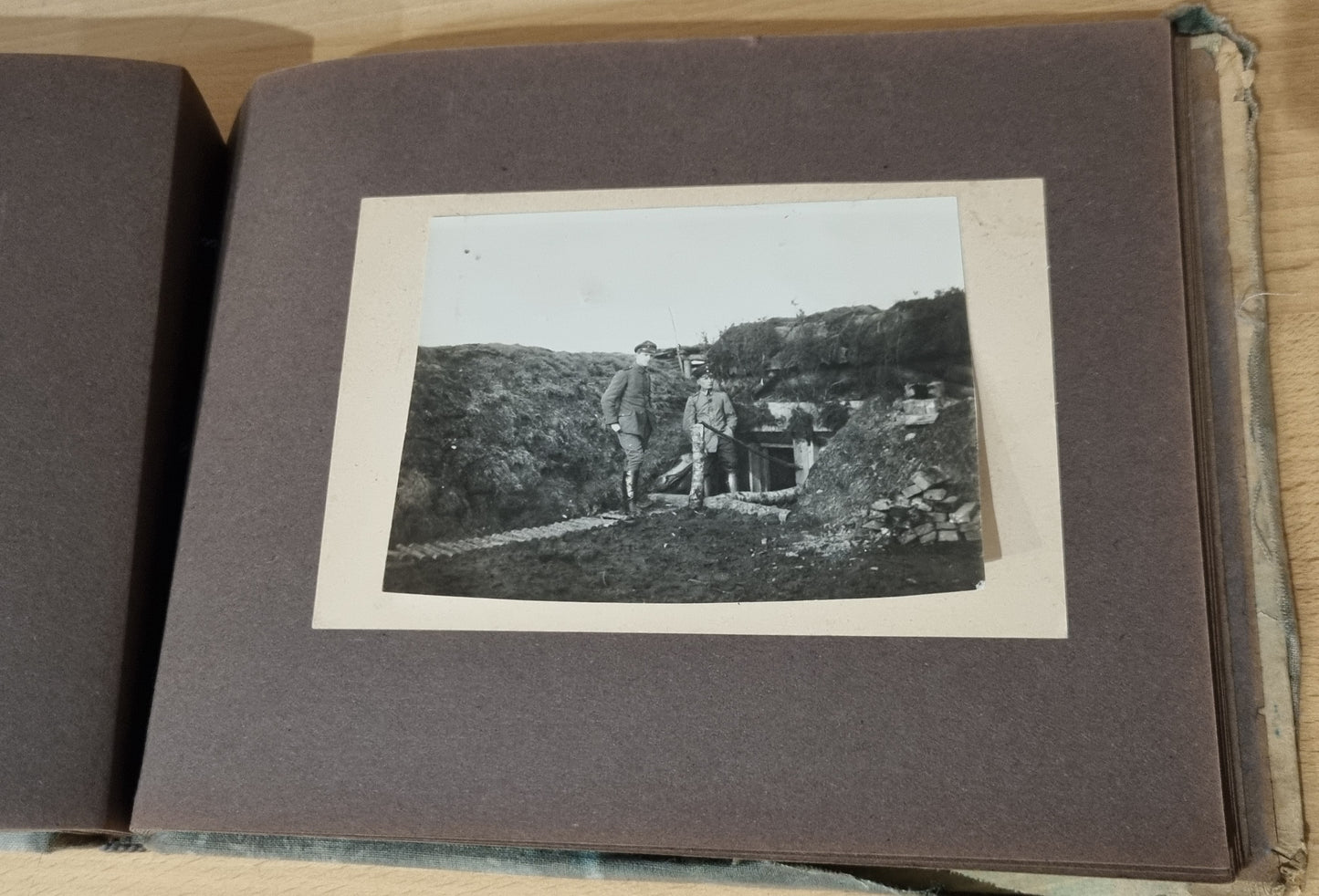 SOLD! WW1 German Army Soldier's Photo Album - 47 Photos + 7 Memorials