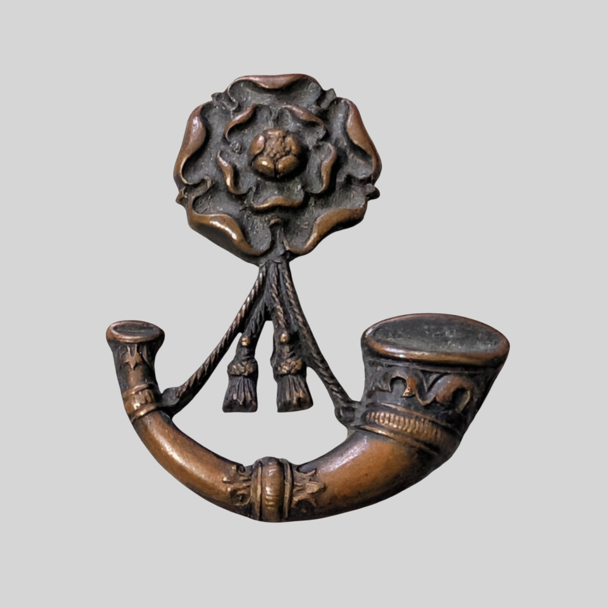Rare 6th (Rifle) Battalion King’s Liverpool Regiment Collar Badge