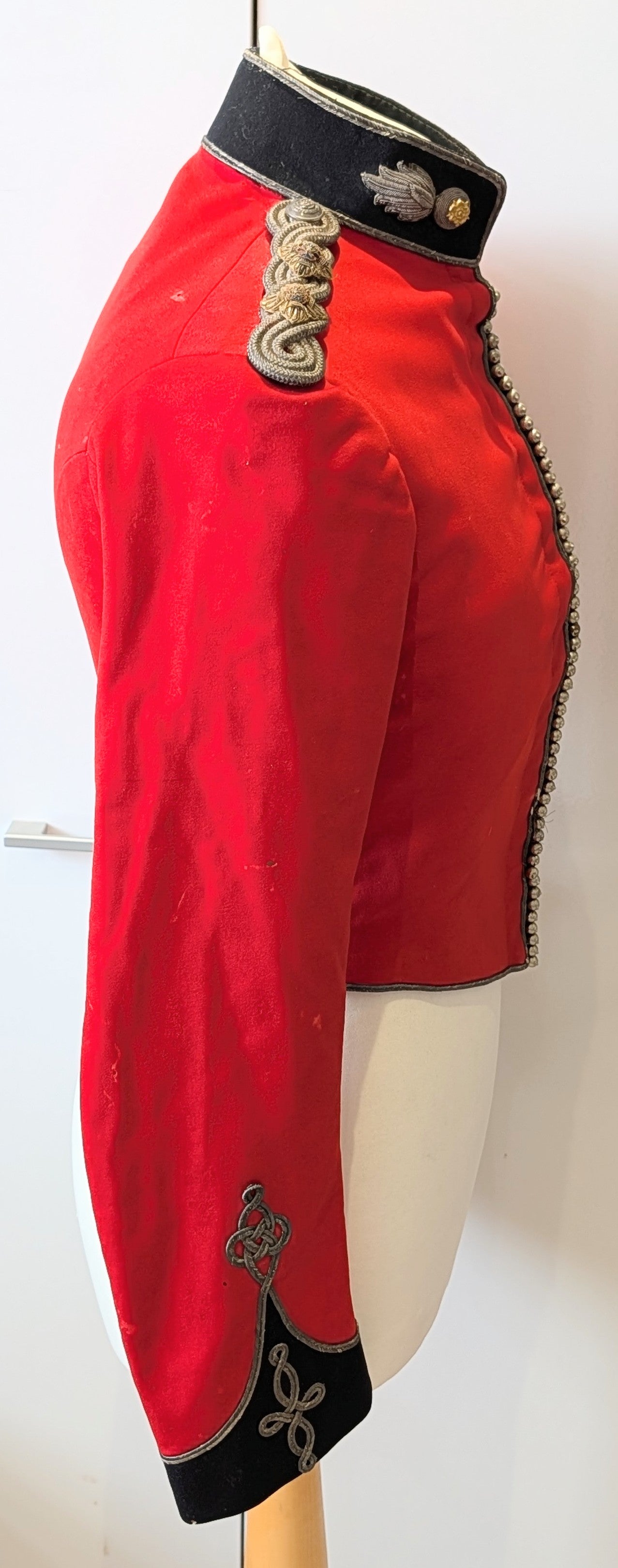 Victorian Royal Fusiliers Lieutenant's Scarlet Undress Shell Jacket