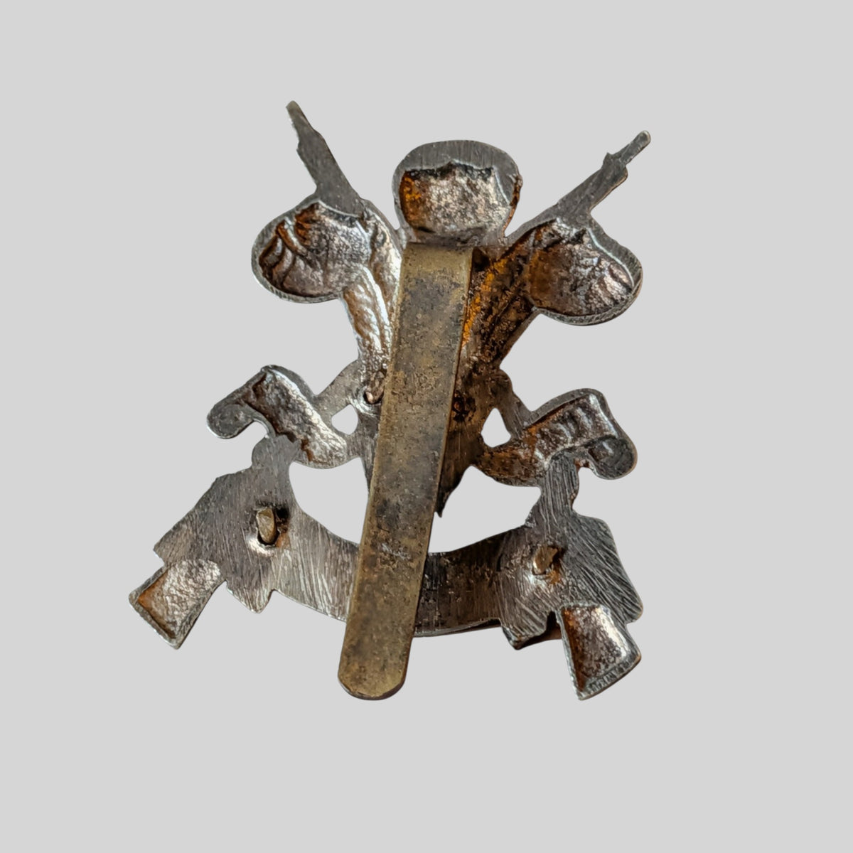 3rd Carabiniers Senior NCOs Die Cast Bimetal Cap Badge