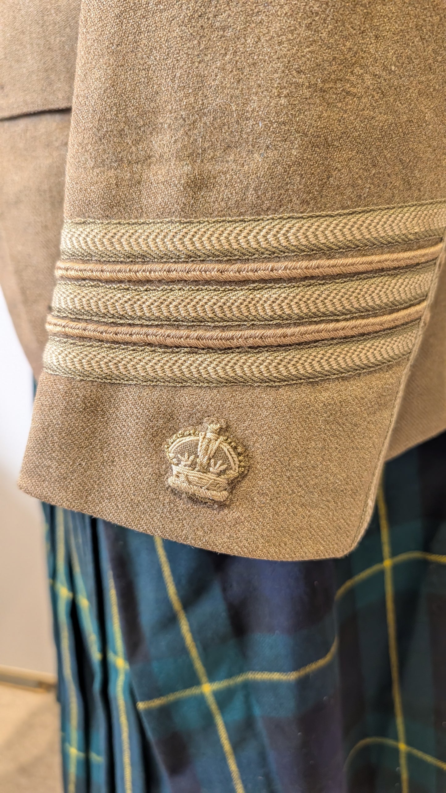 Pre WW1 Gordon Highlanders Majors Cutaway Cuff Rank Jacket, Glengarry & Kilt attributed to Major Robert Walter Purvis 3rd Bn Gordon Highlanders