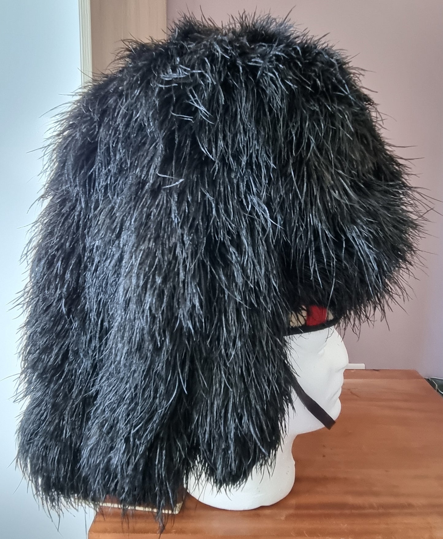 WW2 Black Watch 5 Tail feather bonnet & Tin For Major Malcolm Wolfe-Murray