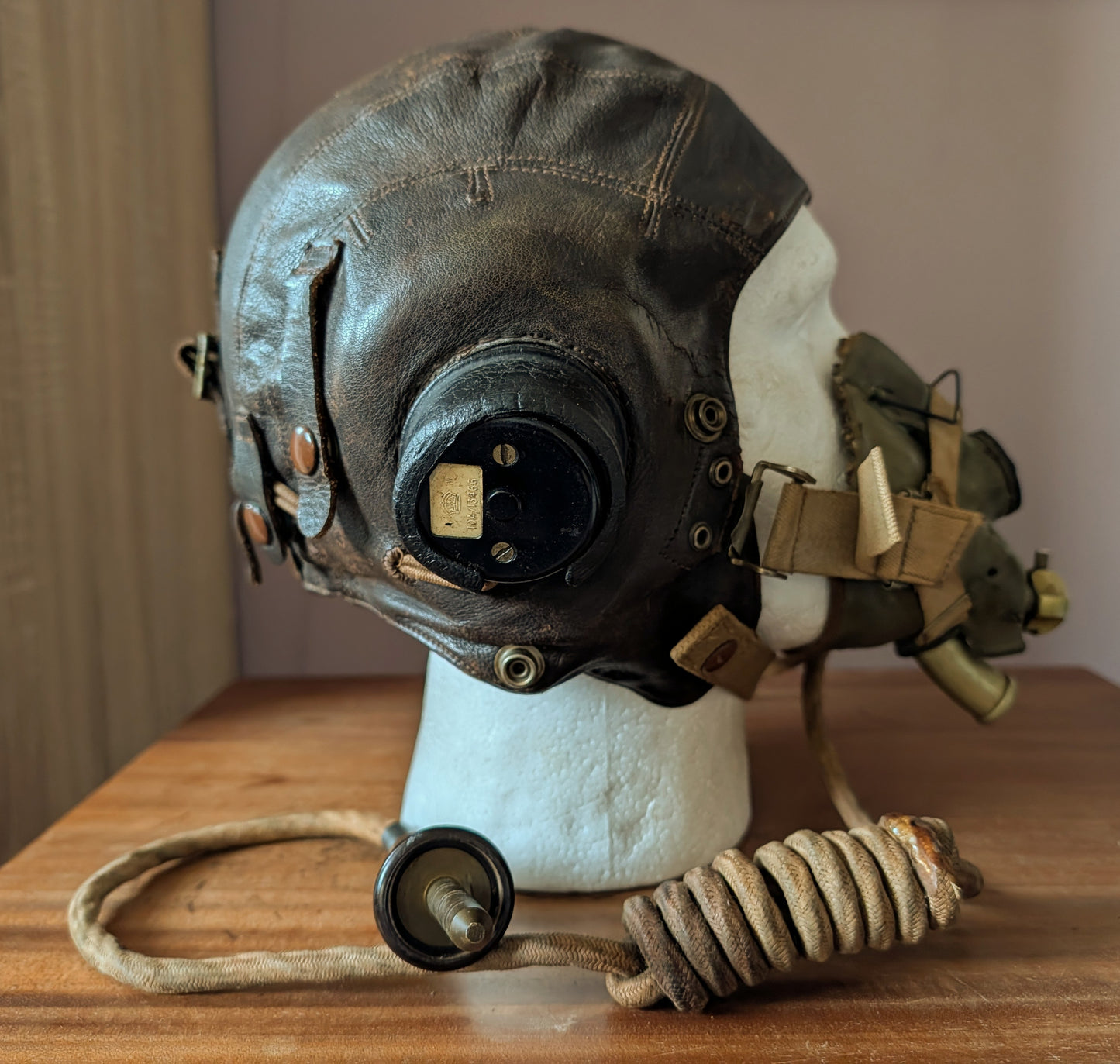 WW2 RAF TYPE C FLYING HELMET, RECEIVERS & WIRING LOOM + TYPE H MASK