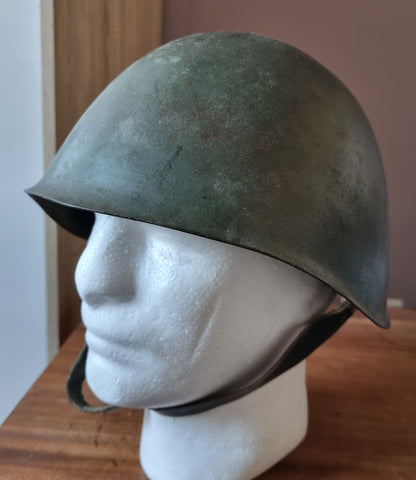 Rare WW2 Italian Experimental Rivetless M33 Helmet, Named